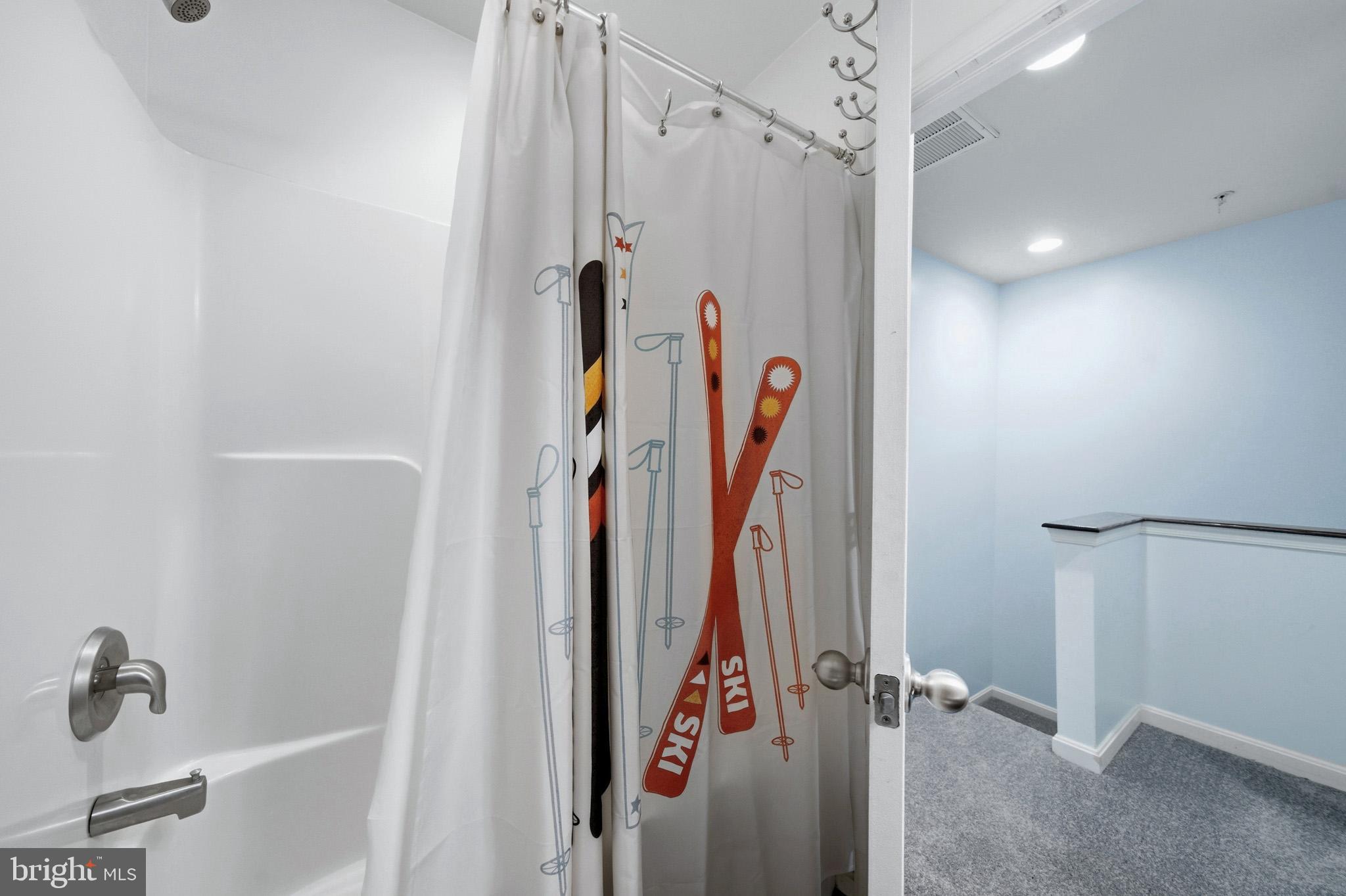 BEVERLY HILLS - Residential