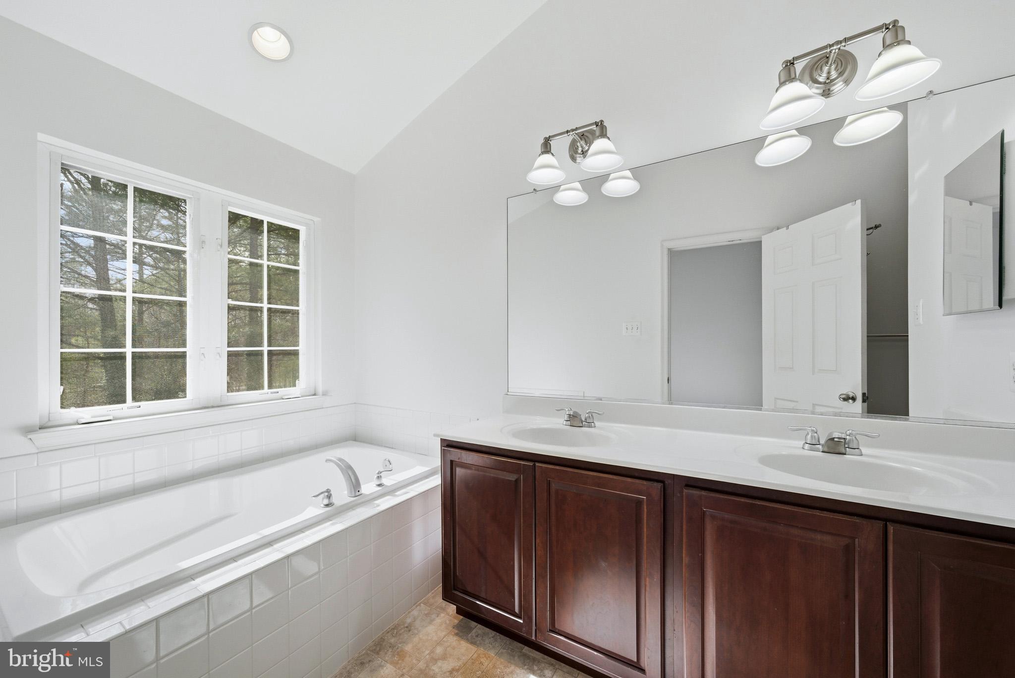 BEVERLY HILLS - Residential