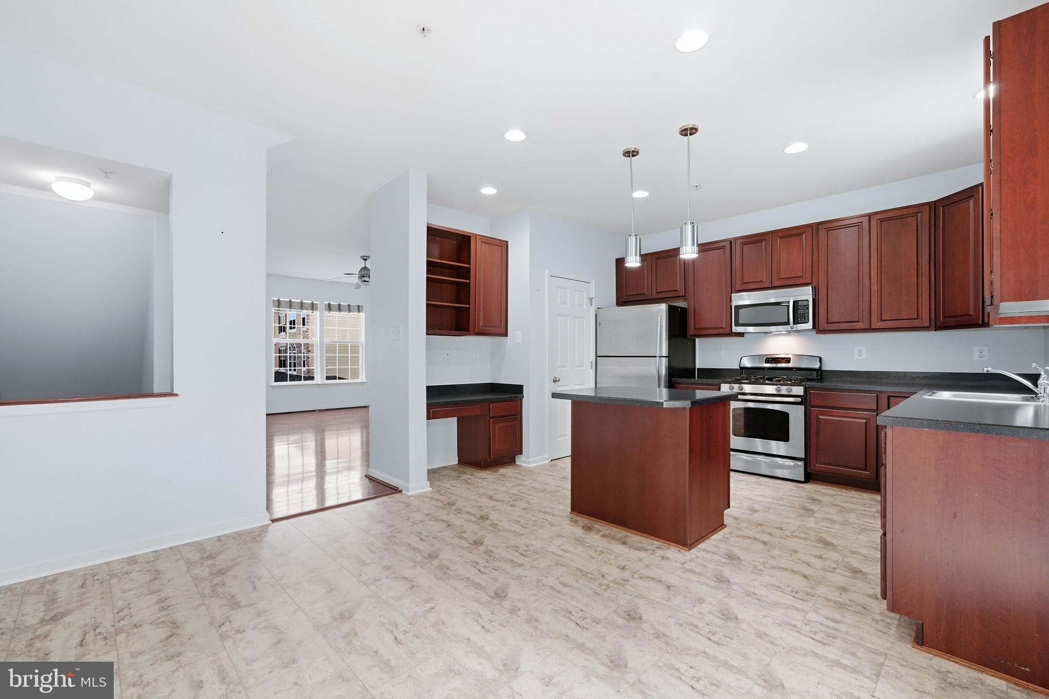 BEVERLY HILLS - Residential