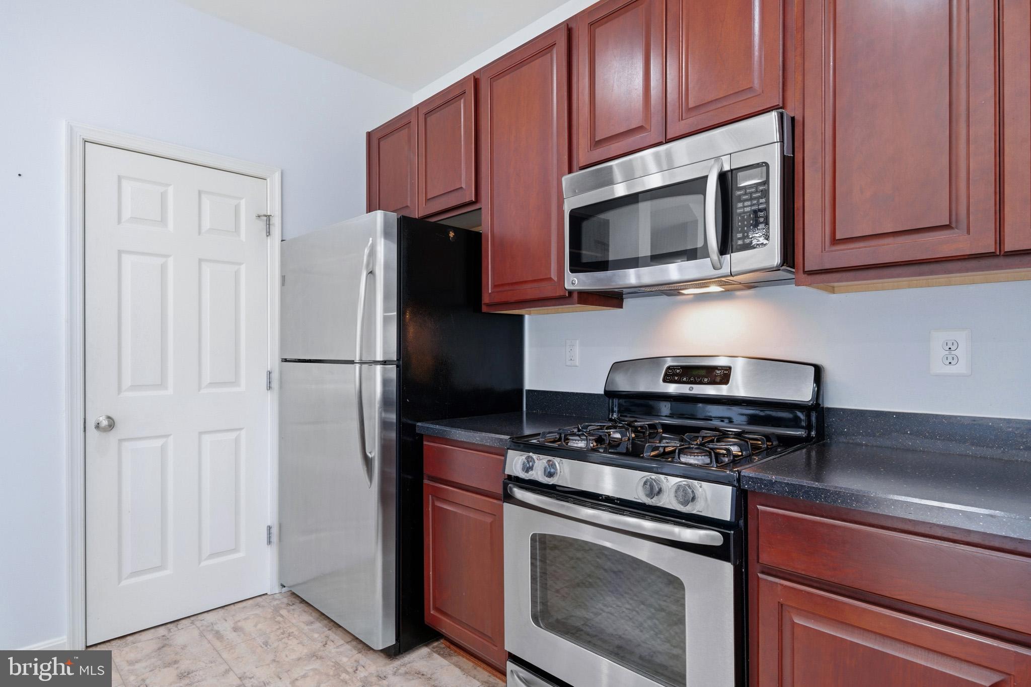 BEVERLY HILLS - Residential