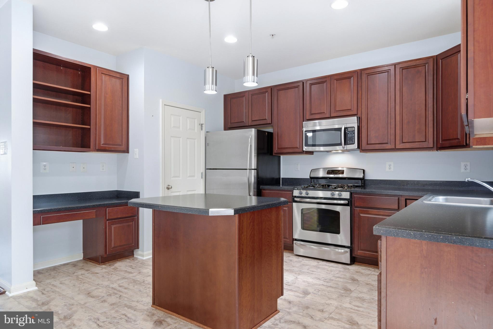 BEVERLY HILLS - Residential