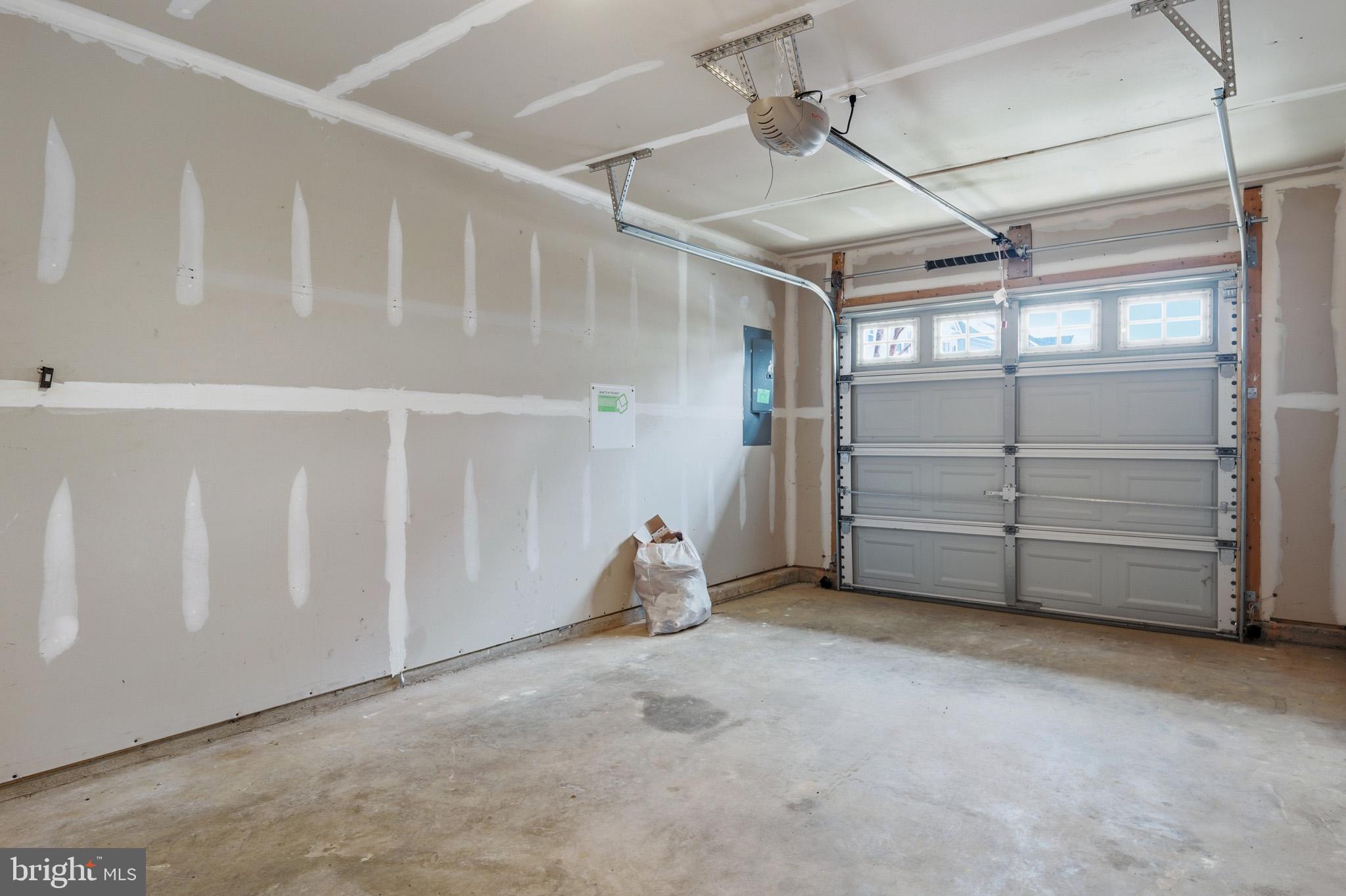 BEVERLY HILLS - Residential