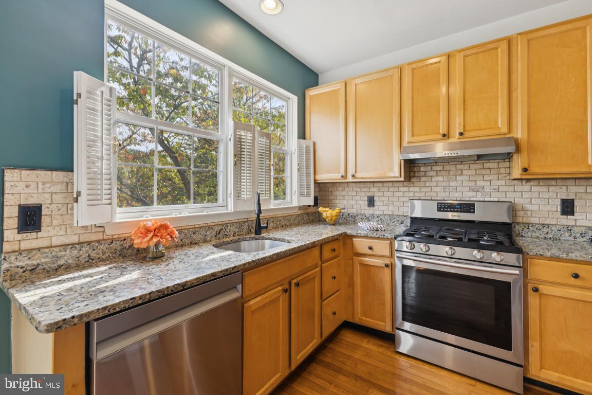 WINDY HILL AT LINCOLNIA - Residential