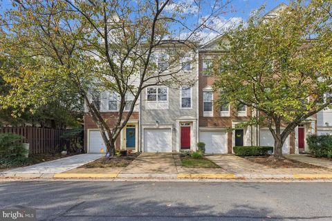 5332 CHIEFTAIN CIRCLE ALEXANDRIA VA 22312