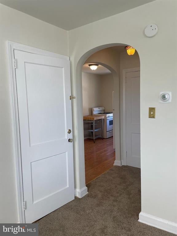 208 HIAWATHA LANE