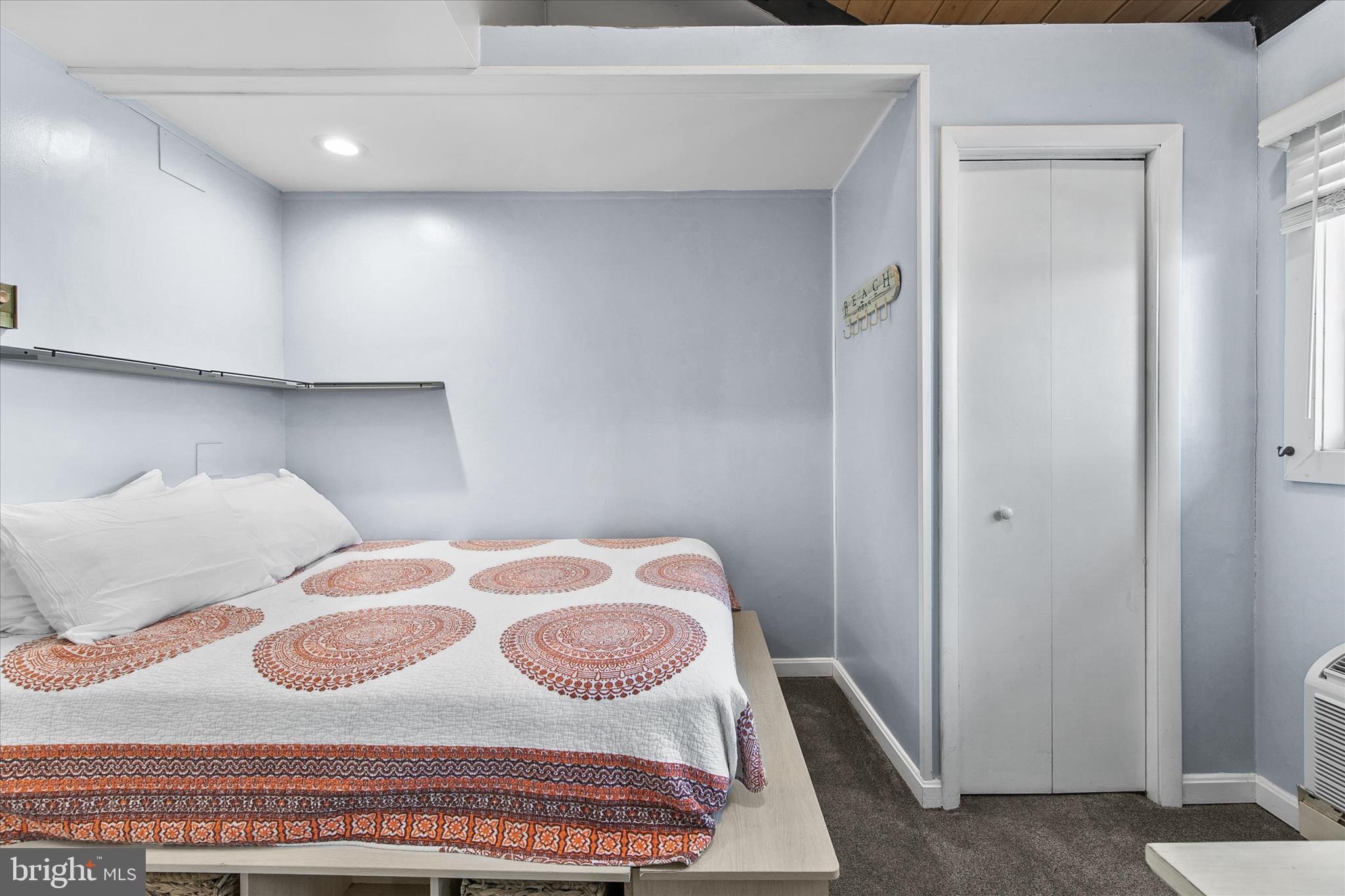 SANDPIPER VILLAGE - Residential