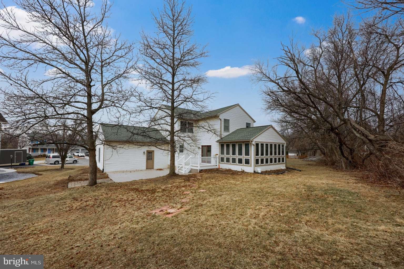 POND VIEW - Residential