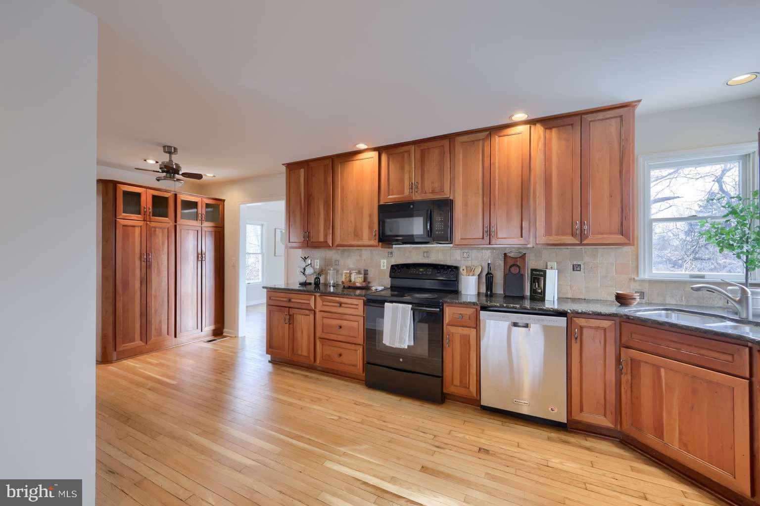 POND VIEW - Residential