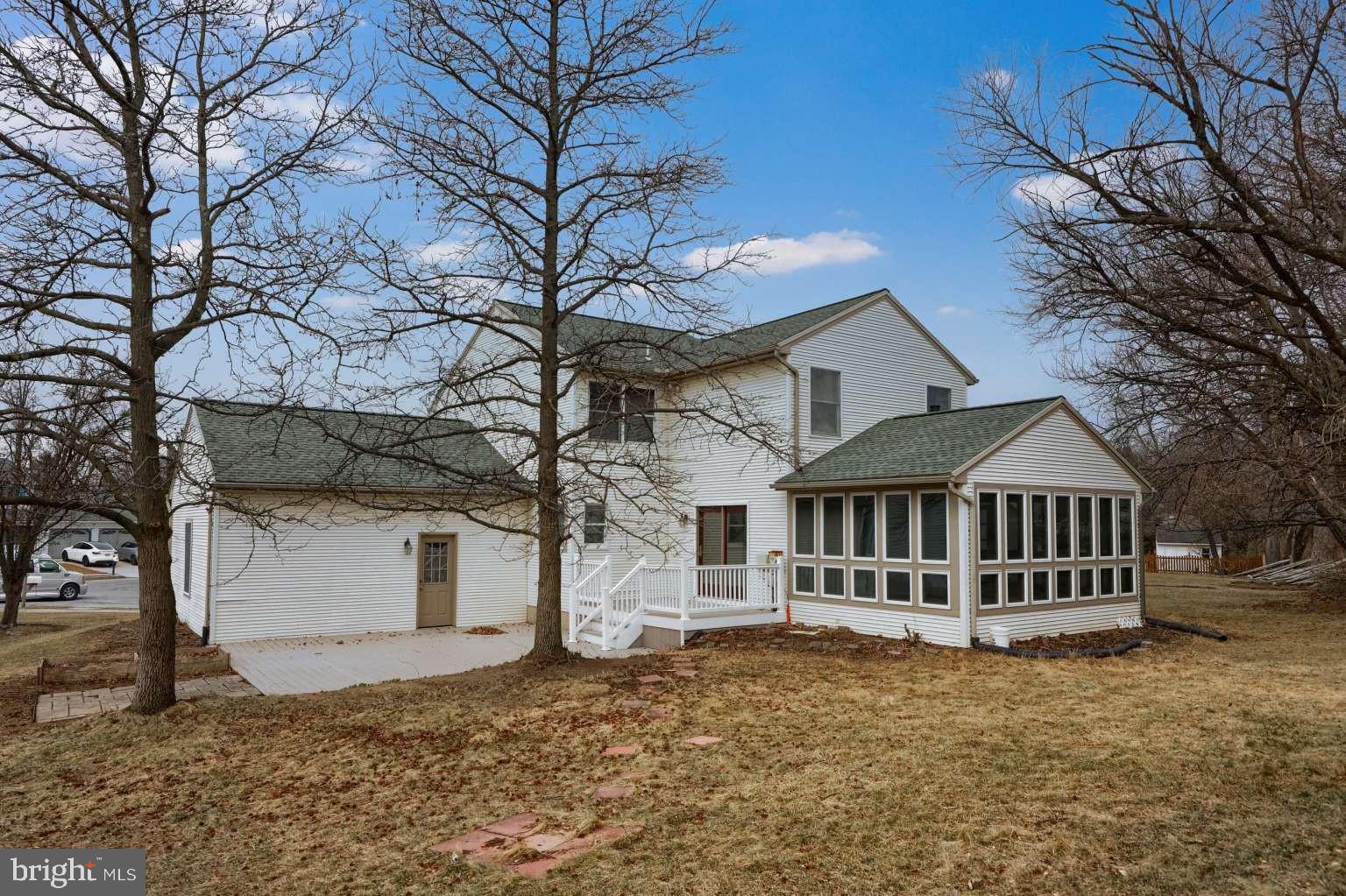 POND VIEW - Residential