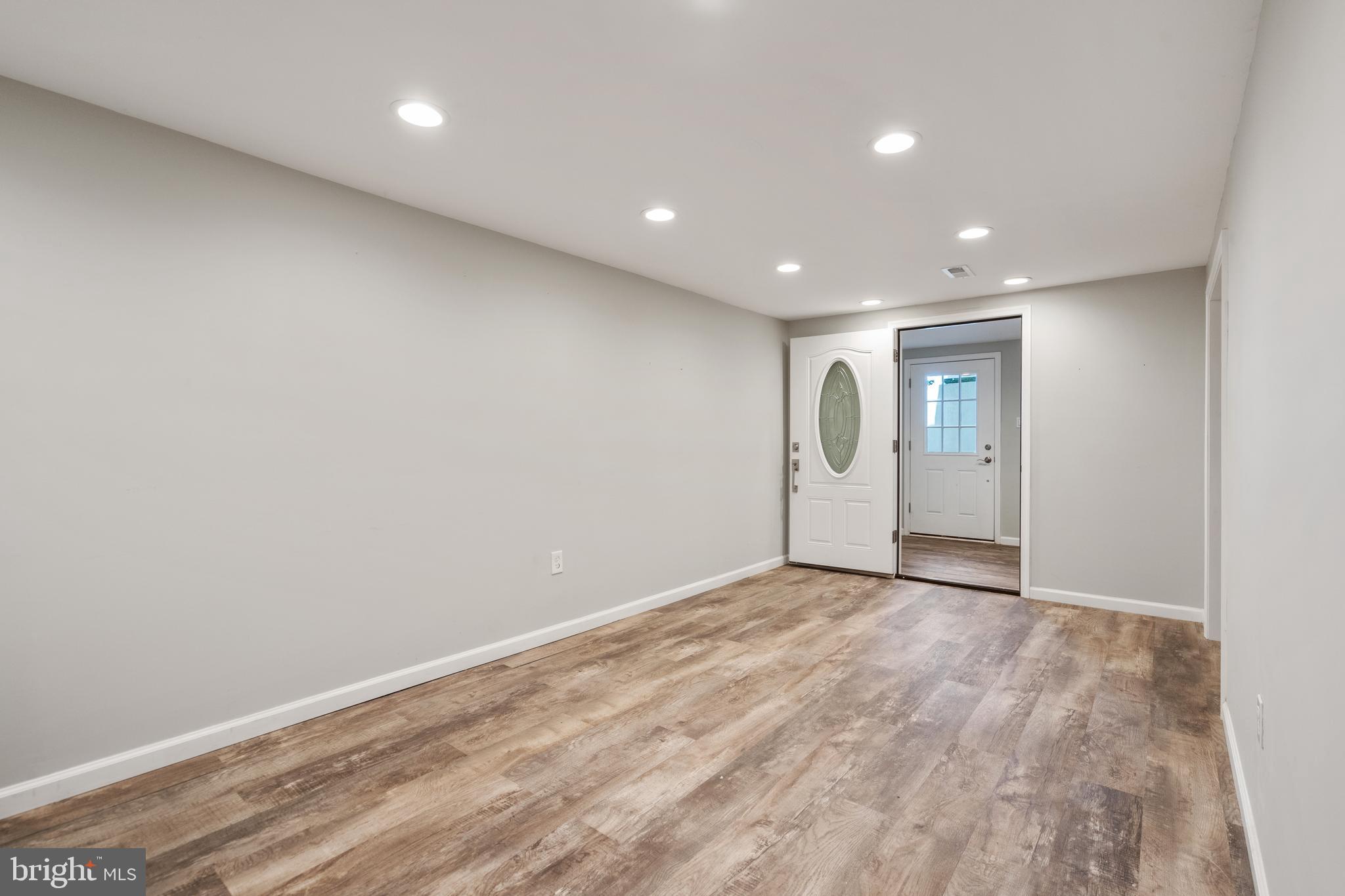 OAKLEIGH WOODS - Residential