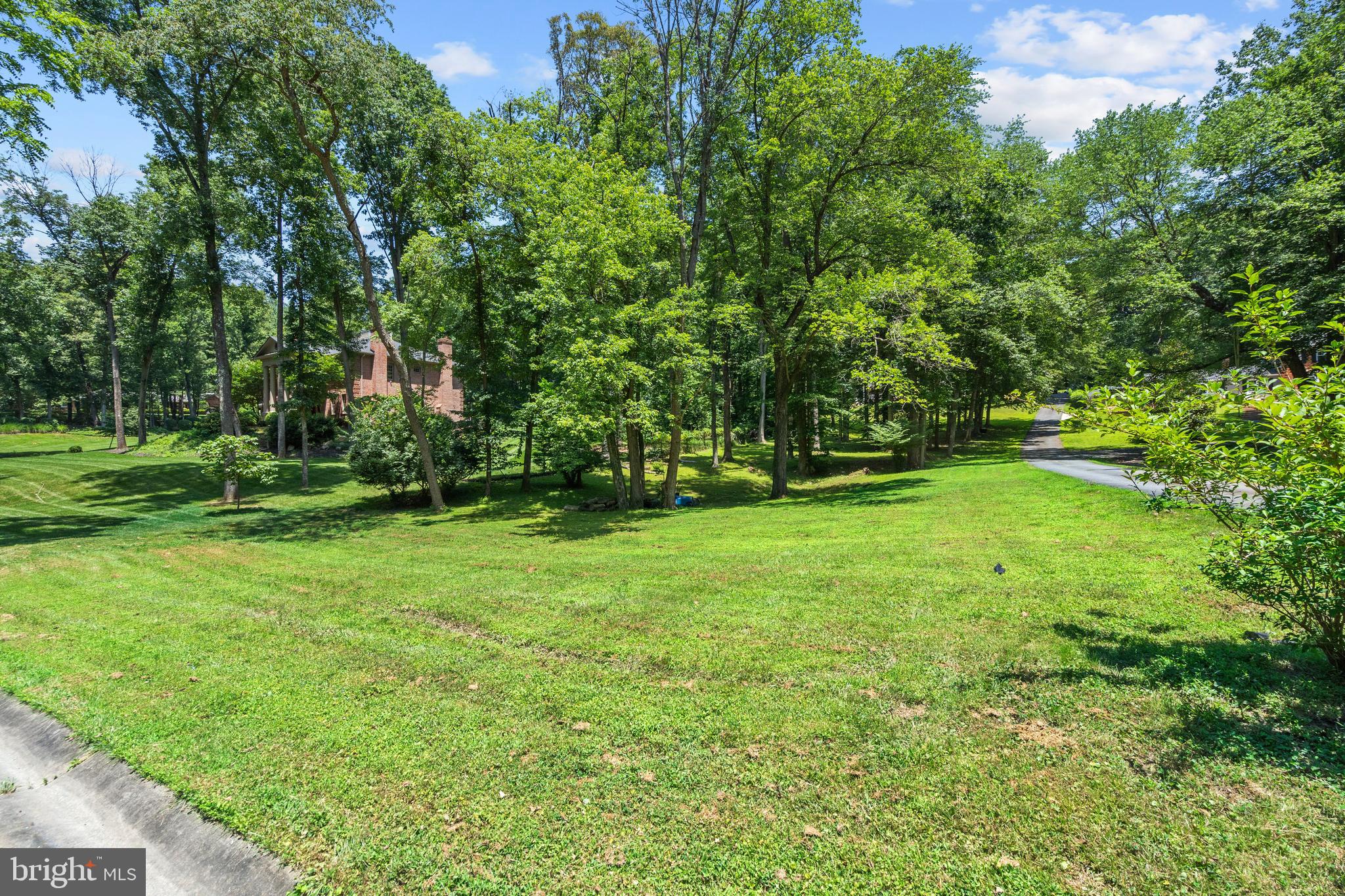 OAKLEIGH WOODS - Residential
