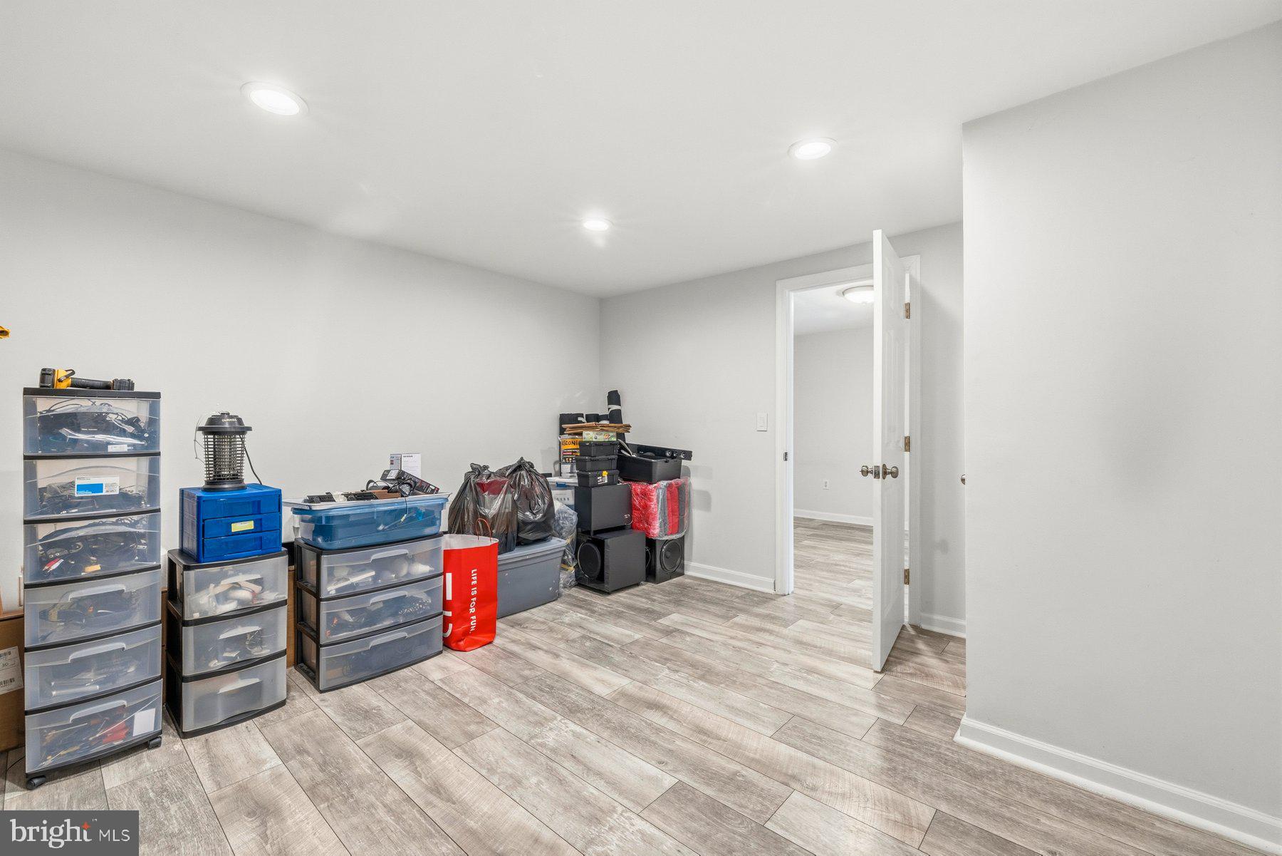 VILLAGE OF WILDE LAKE - Residential