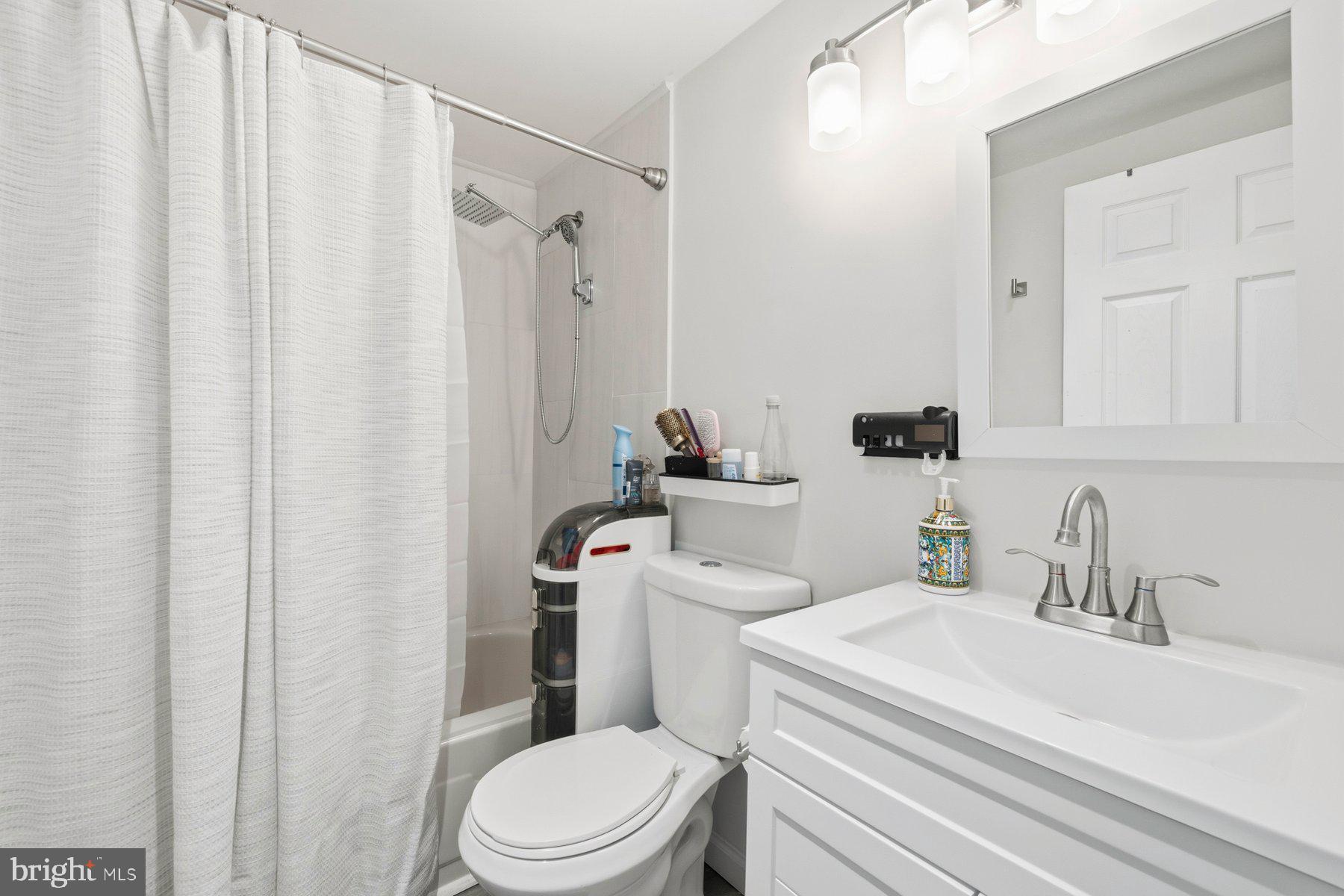 VILLAGE OF WILDE LAKE - Residential