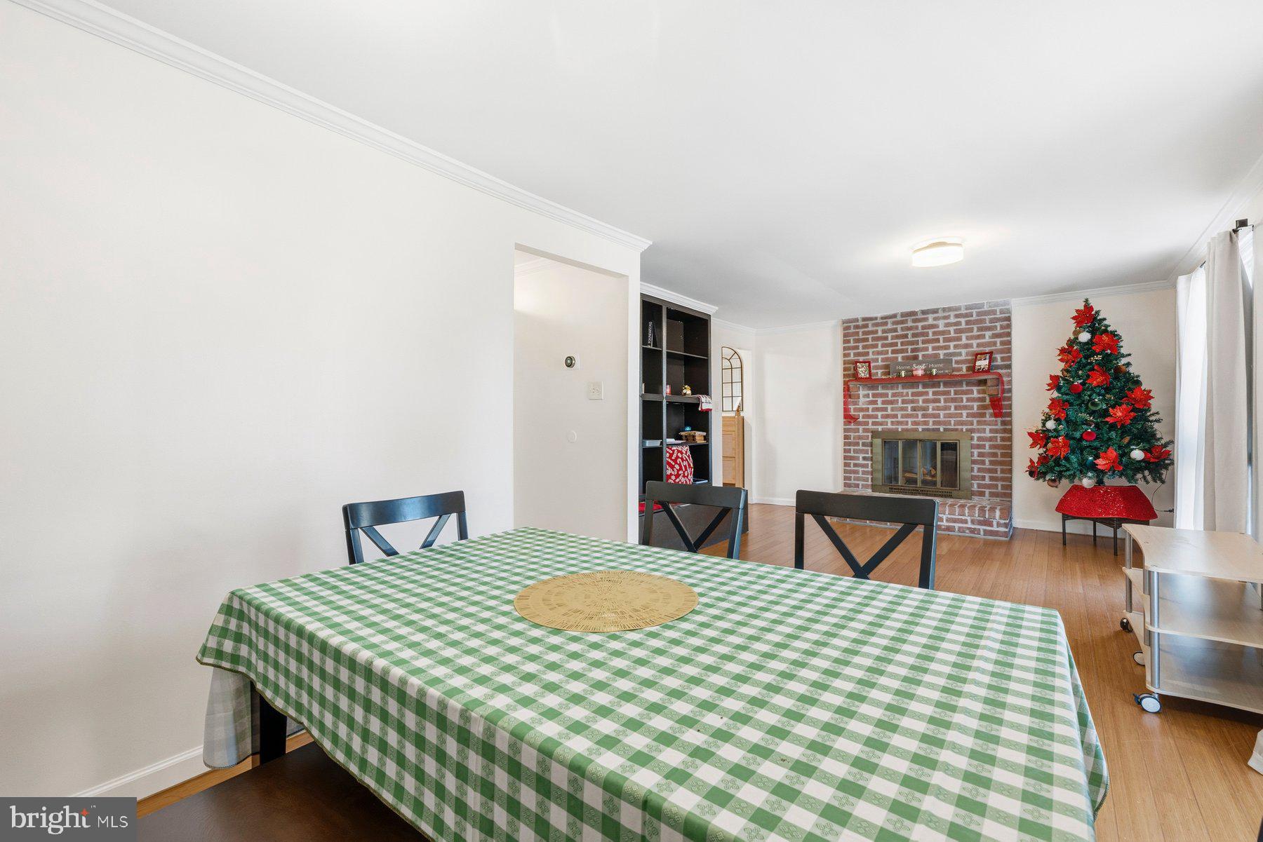 VILLAGE OF WILDE LAKE - Residential