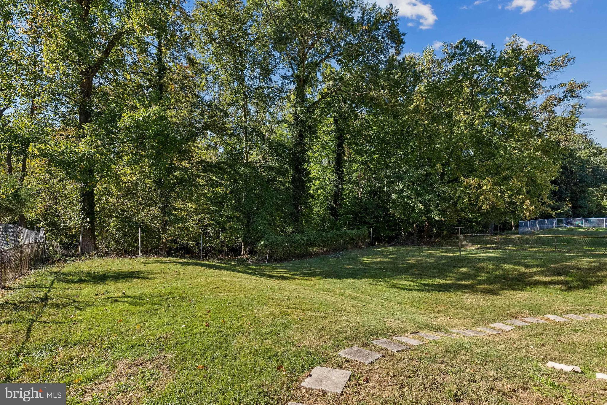 APPLE GROVE - Residential Lease