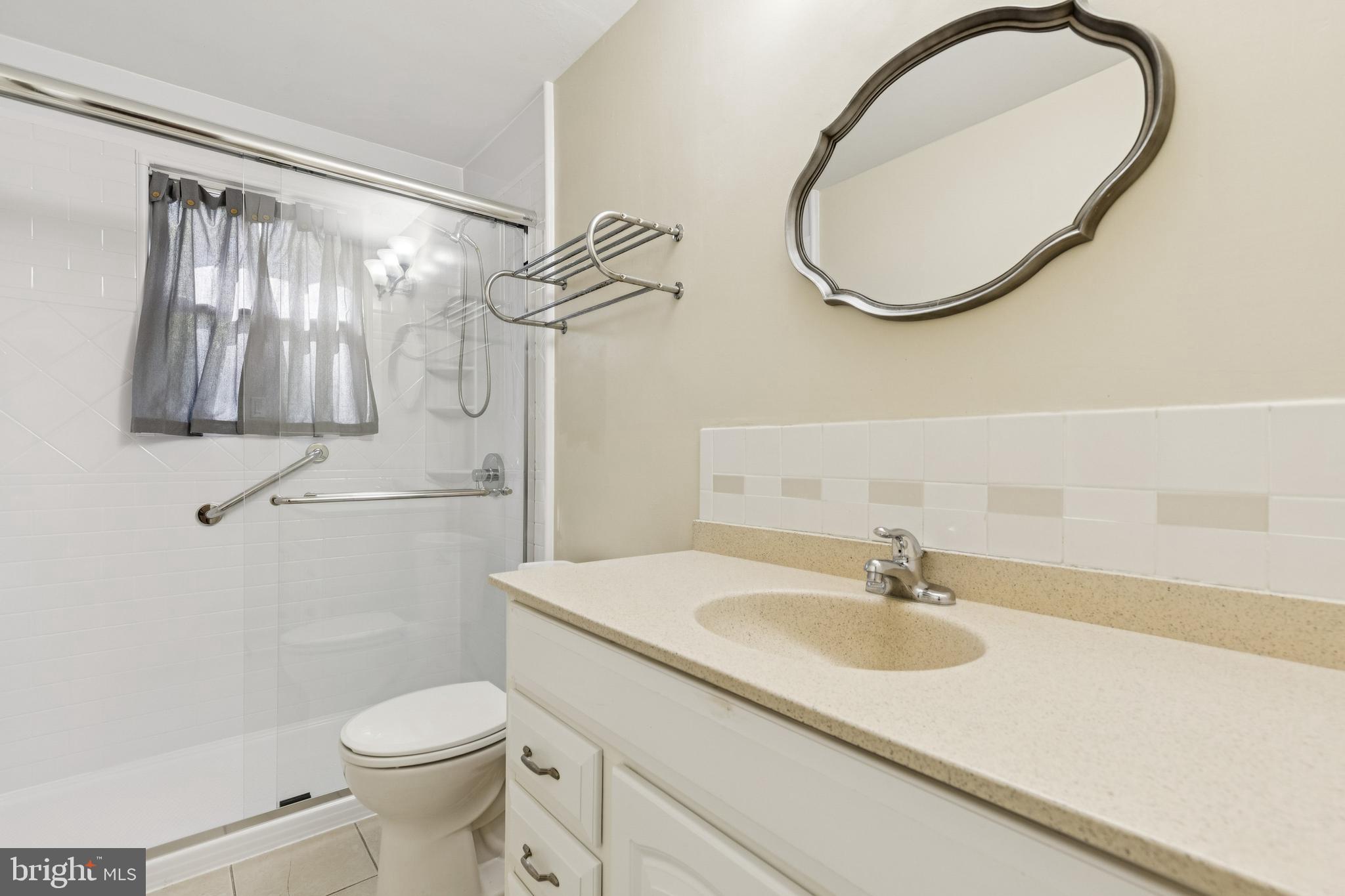 APPLE GROVE - Residential Lease