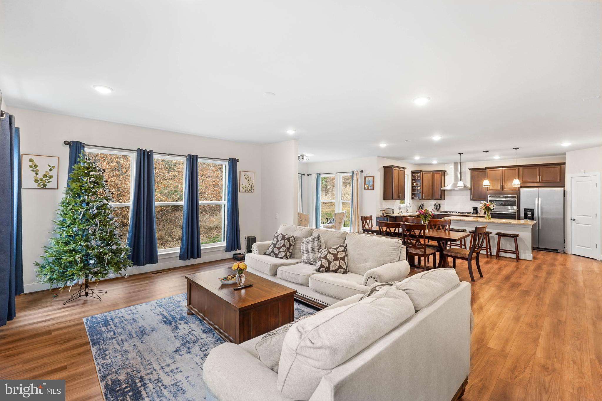 POTOMAC SHORES - Residential