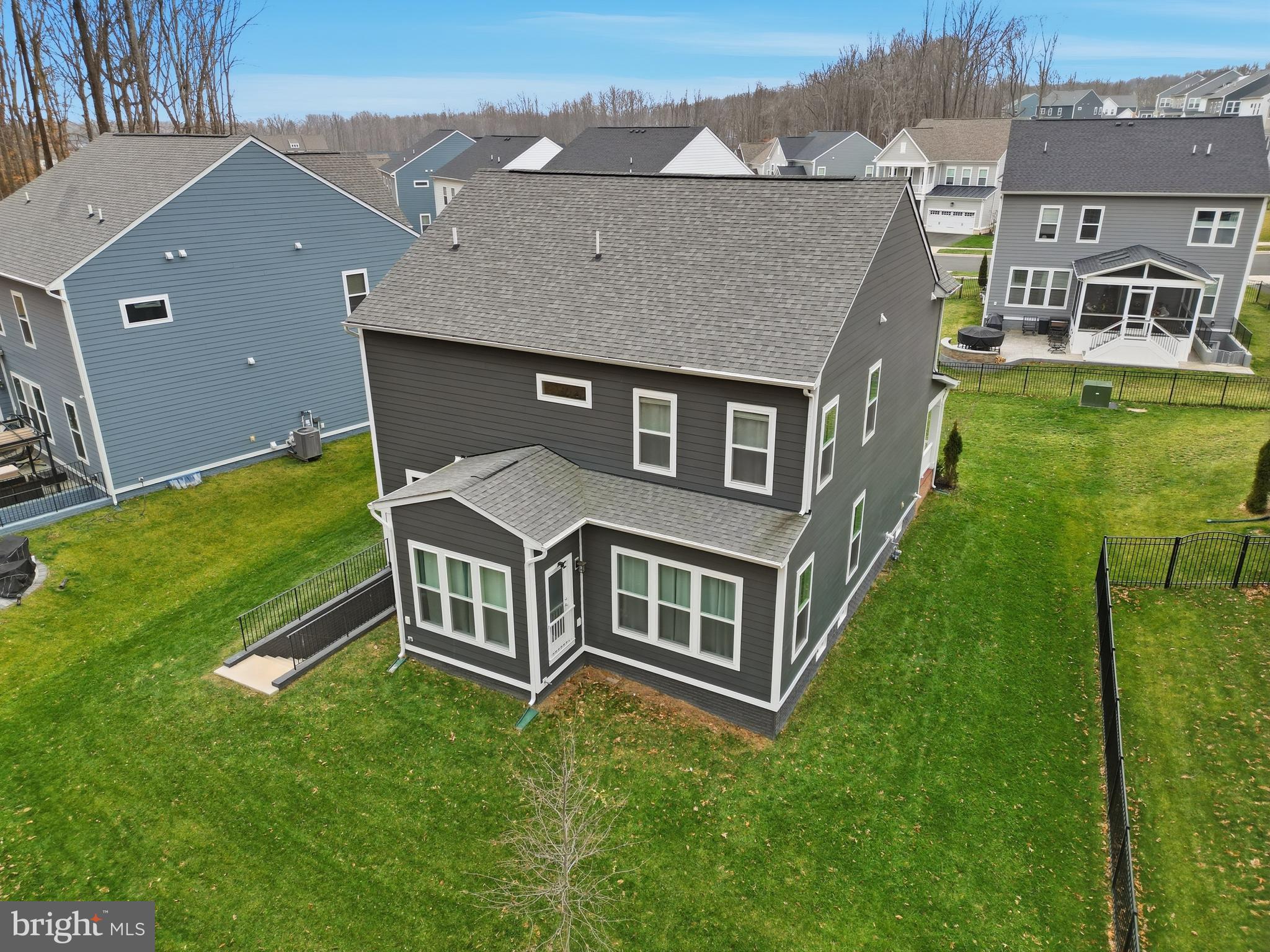 POTOMAC SHORES - Residential