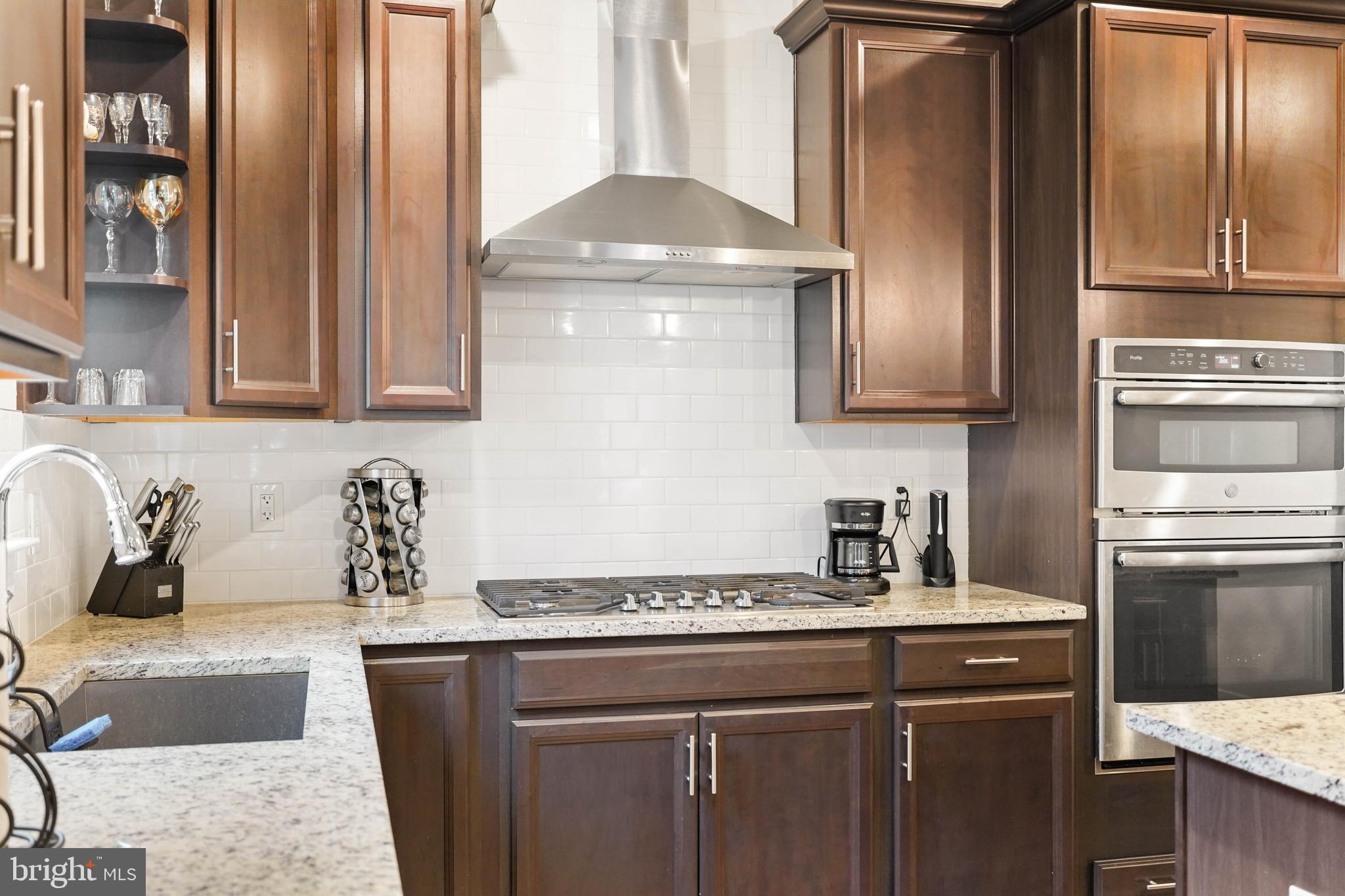 POTOMAC SHORES - Residential