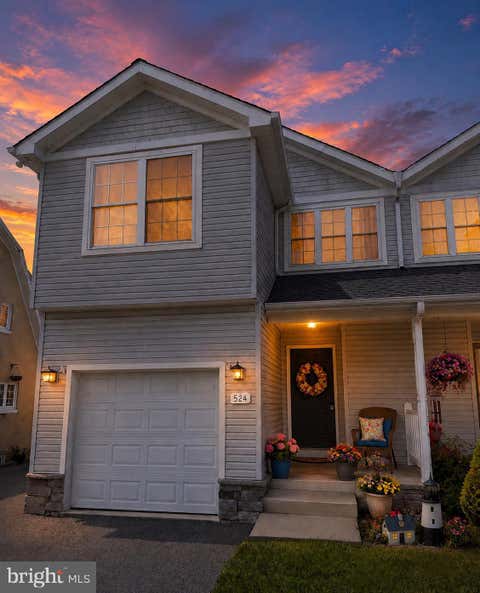 Townhouse For Sale - 524 Locust Avenue<br/> WESTMINSTER, MD 21157