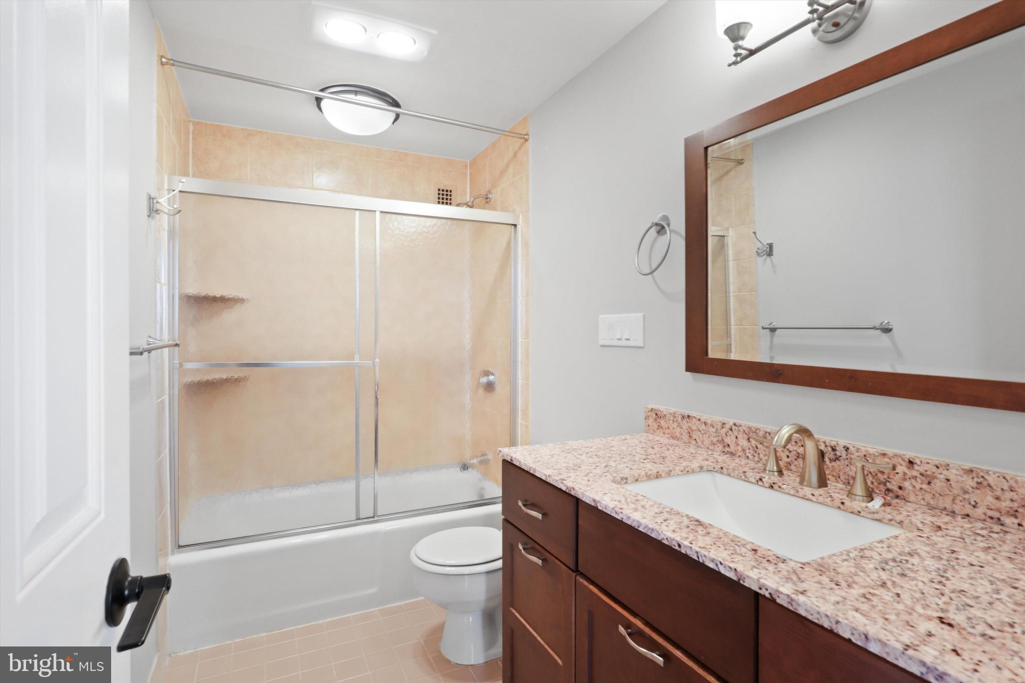 SKYLINE PLAZA - Residential