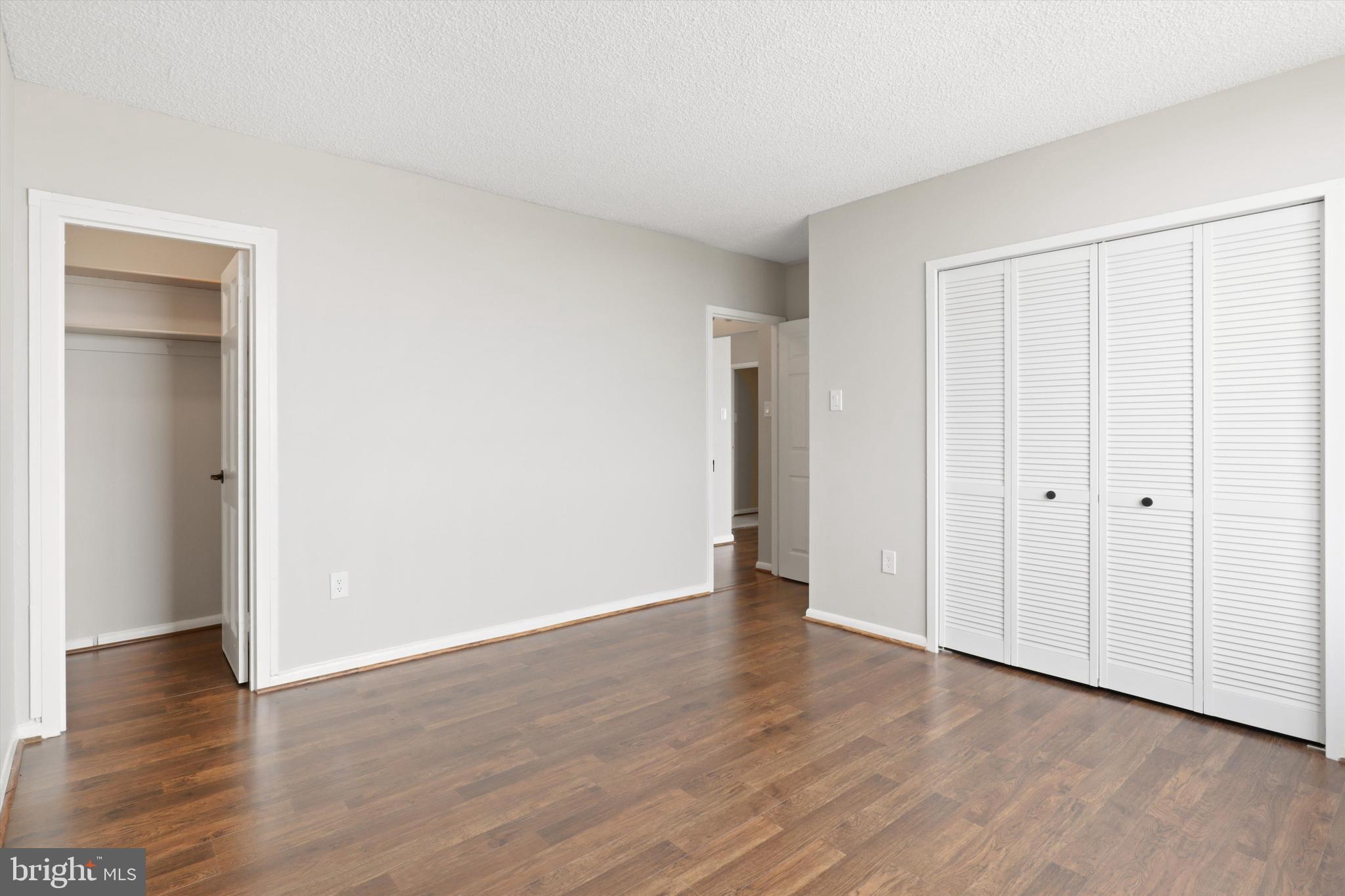 SKYLINE PLAZA - Residential