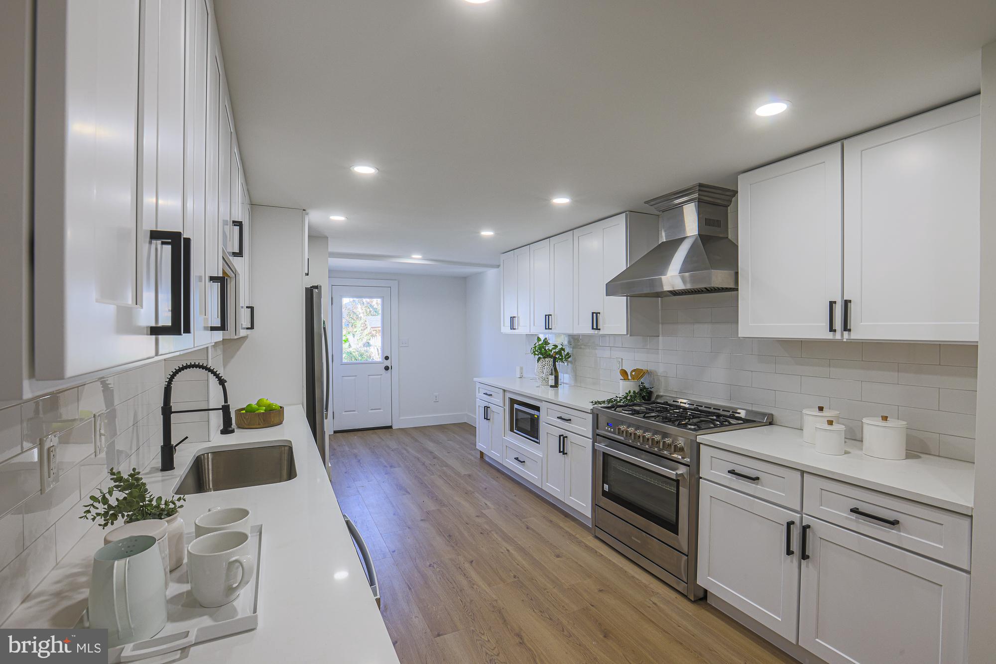 HAMPDEN HISTORIC DISTRICT - Residential