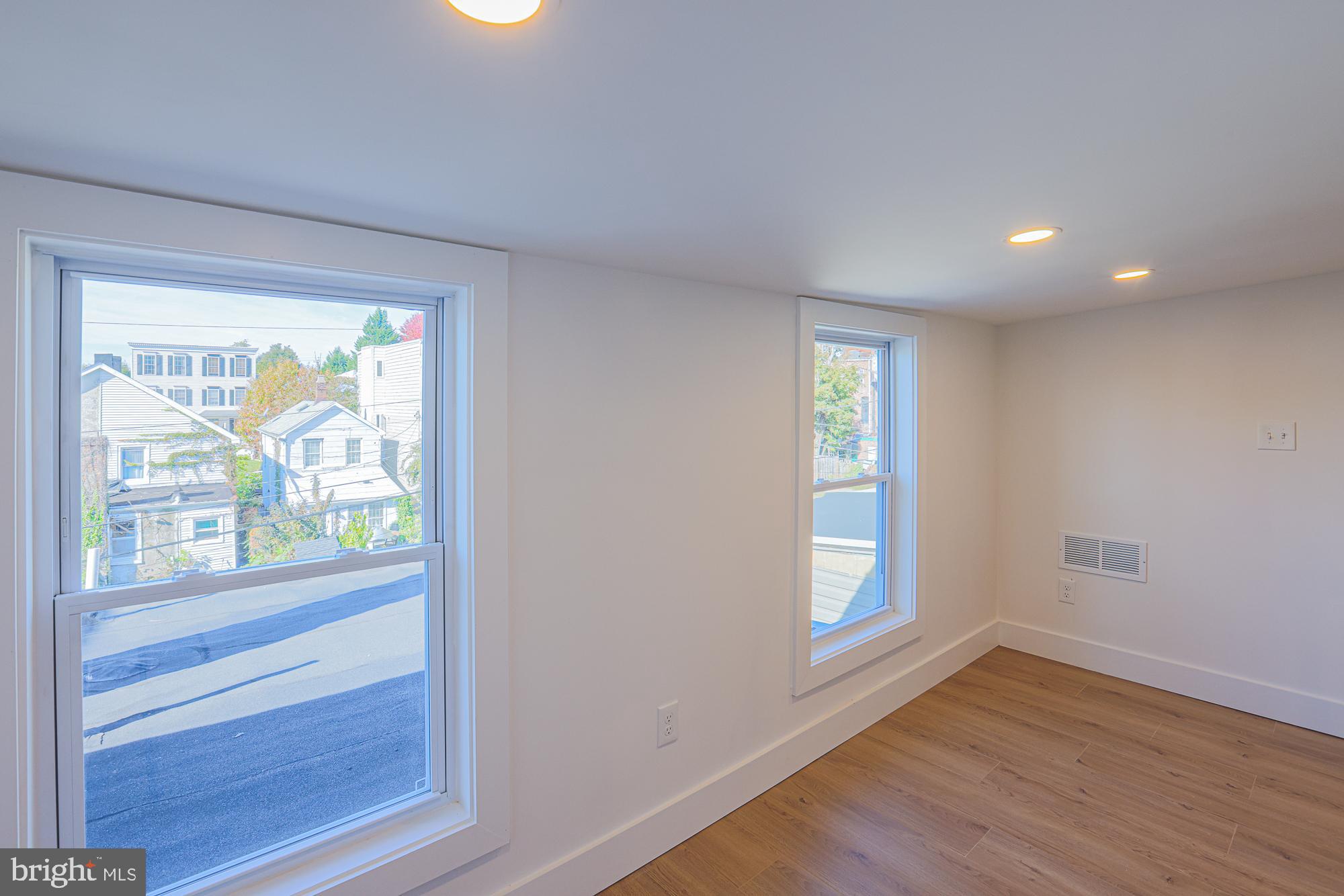 HAMPDEN HISTORIC DISTRICT - Residential