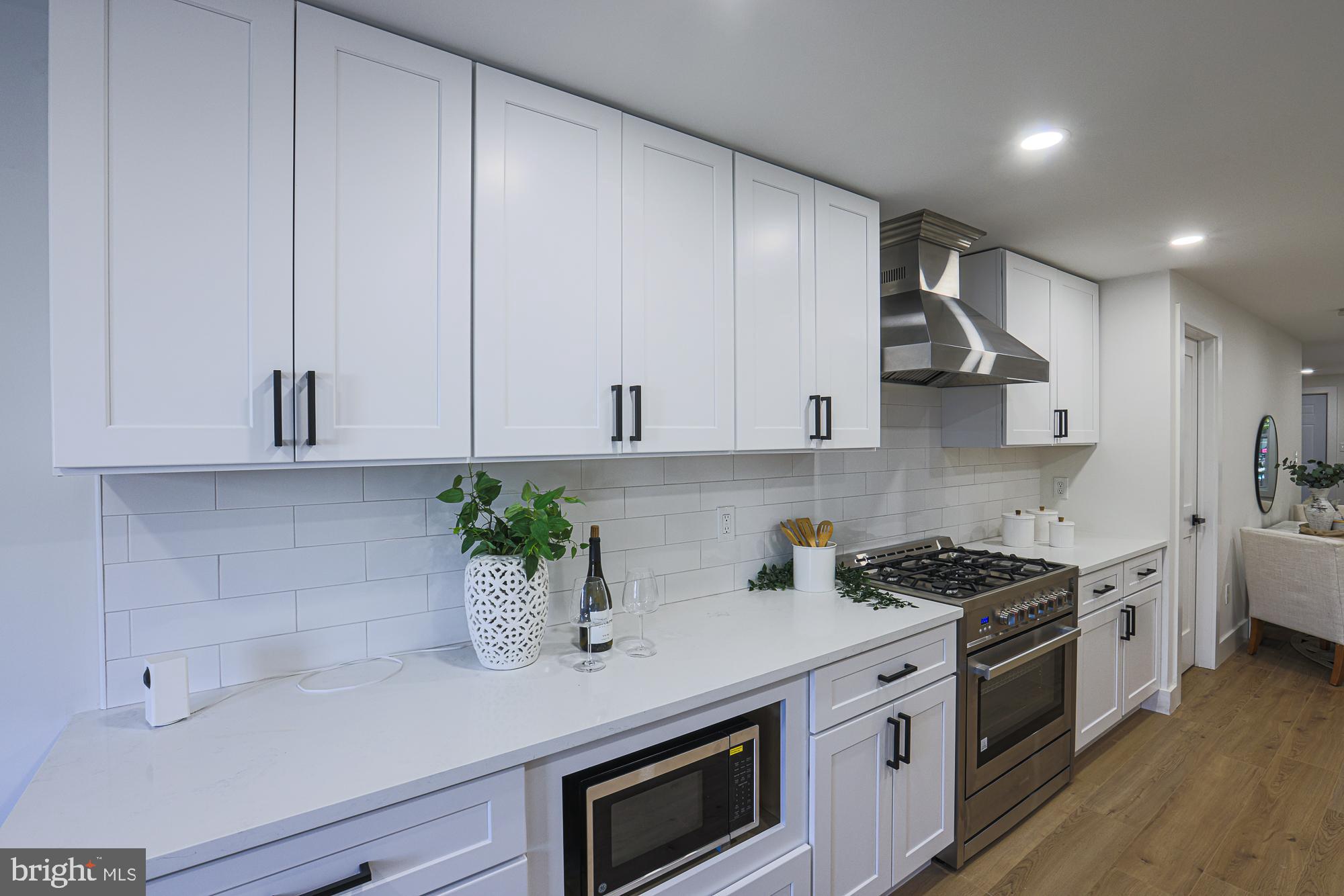 HAMPDEN HISTORIC DISTRICT - Residential