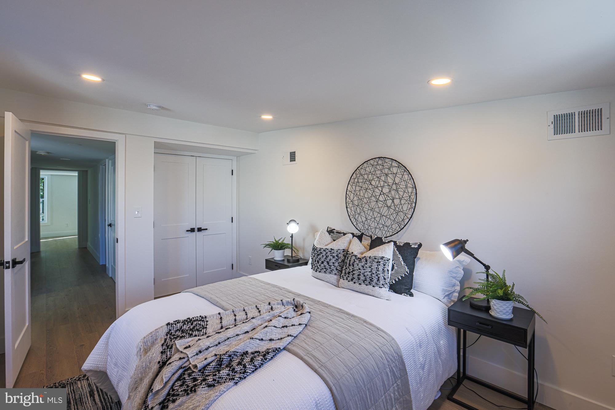 HAMPDEN HISTORIC DISTRICT - Residential