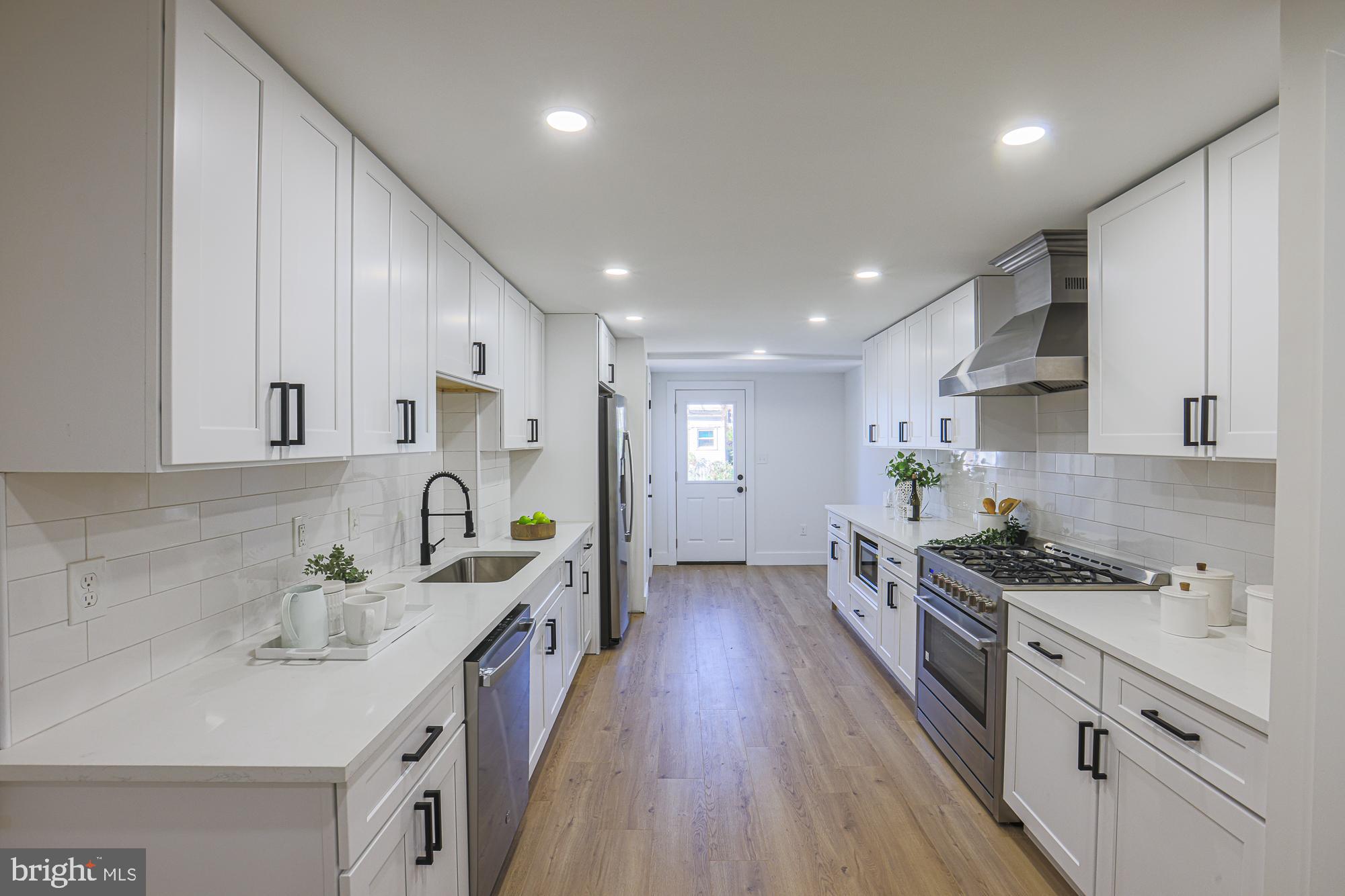 HAMPDEN HISTORIC DISTRICT - Residential