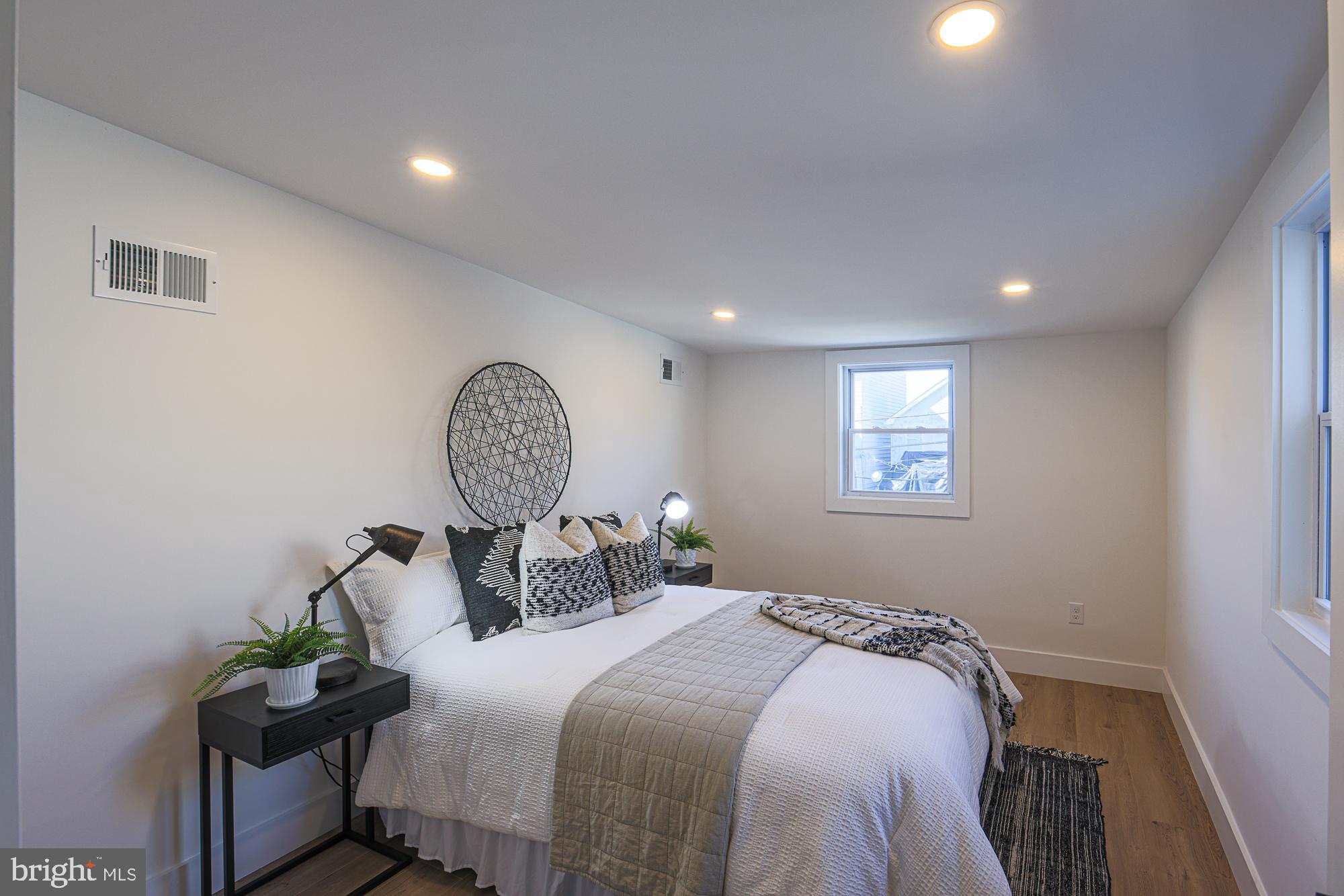 HAMPDEN HISTORIC DISTRICT - Residential