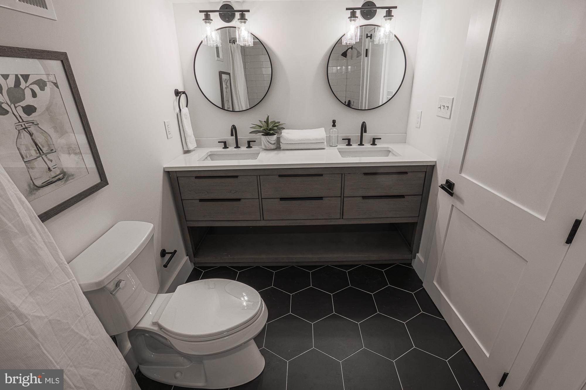 HAMPDEN HISTORIC DISTRICT - Residential