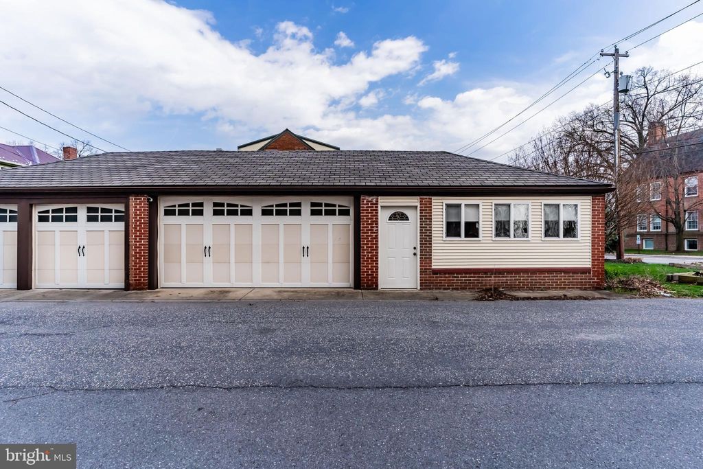 Photo of 118 Graham Street, HARRISBURG, PA 17110 (MLS # PADA2058326)