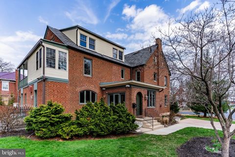 Townhouse For Sale - 118 Graham Street<br/> HARRISBURG, PA 17110