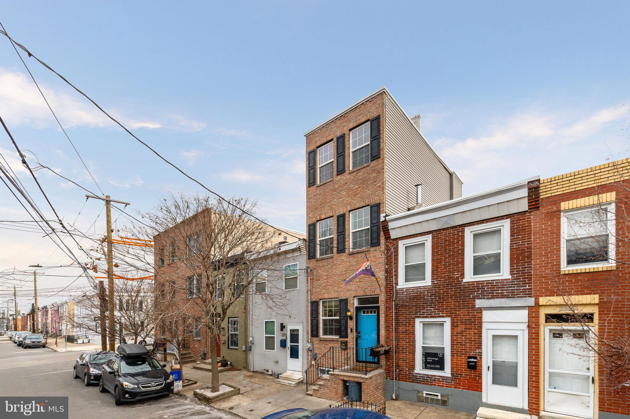 2211 ALMOND STREET