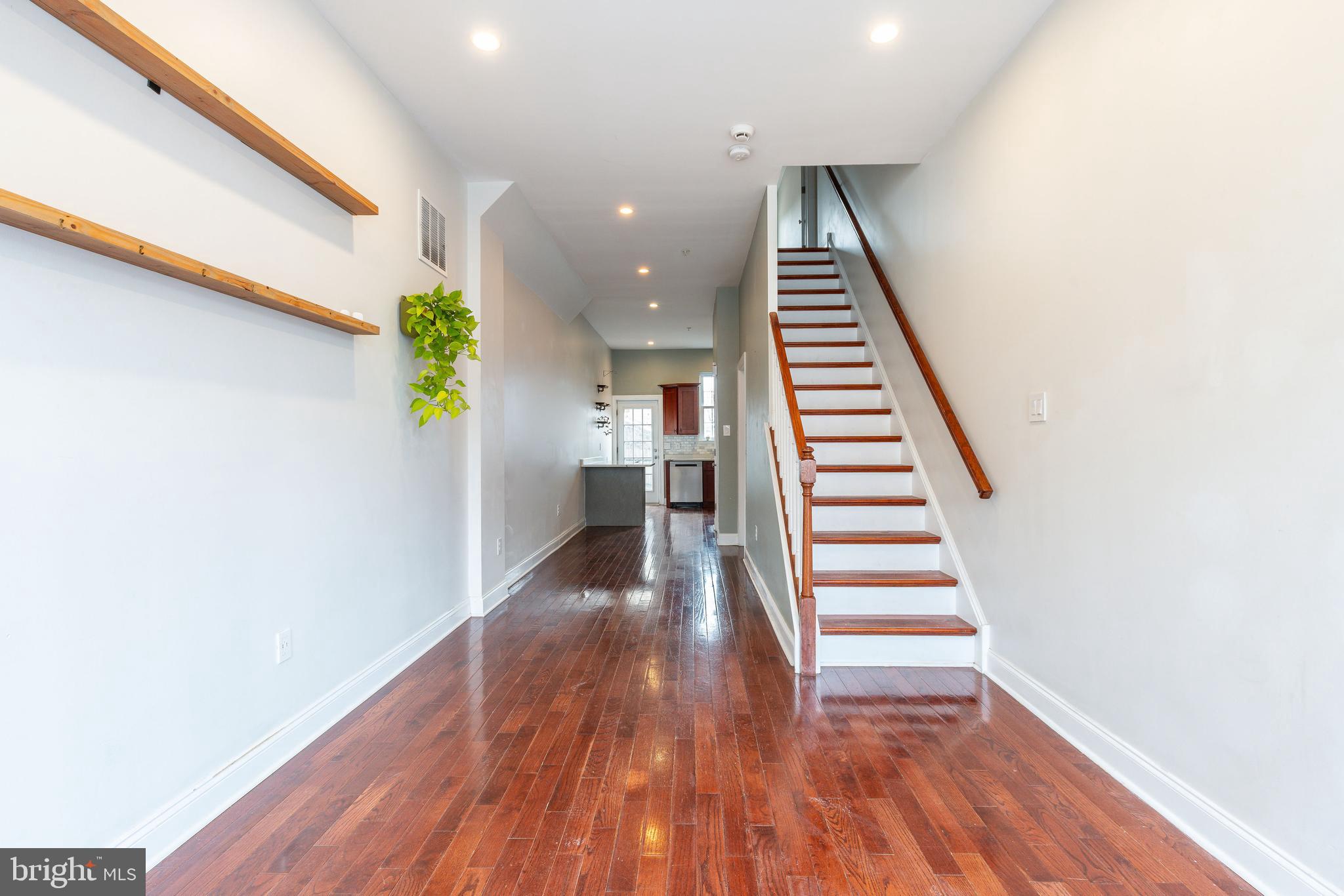 2211 ALMOND STREET