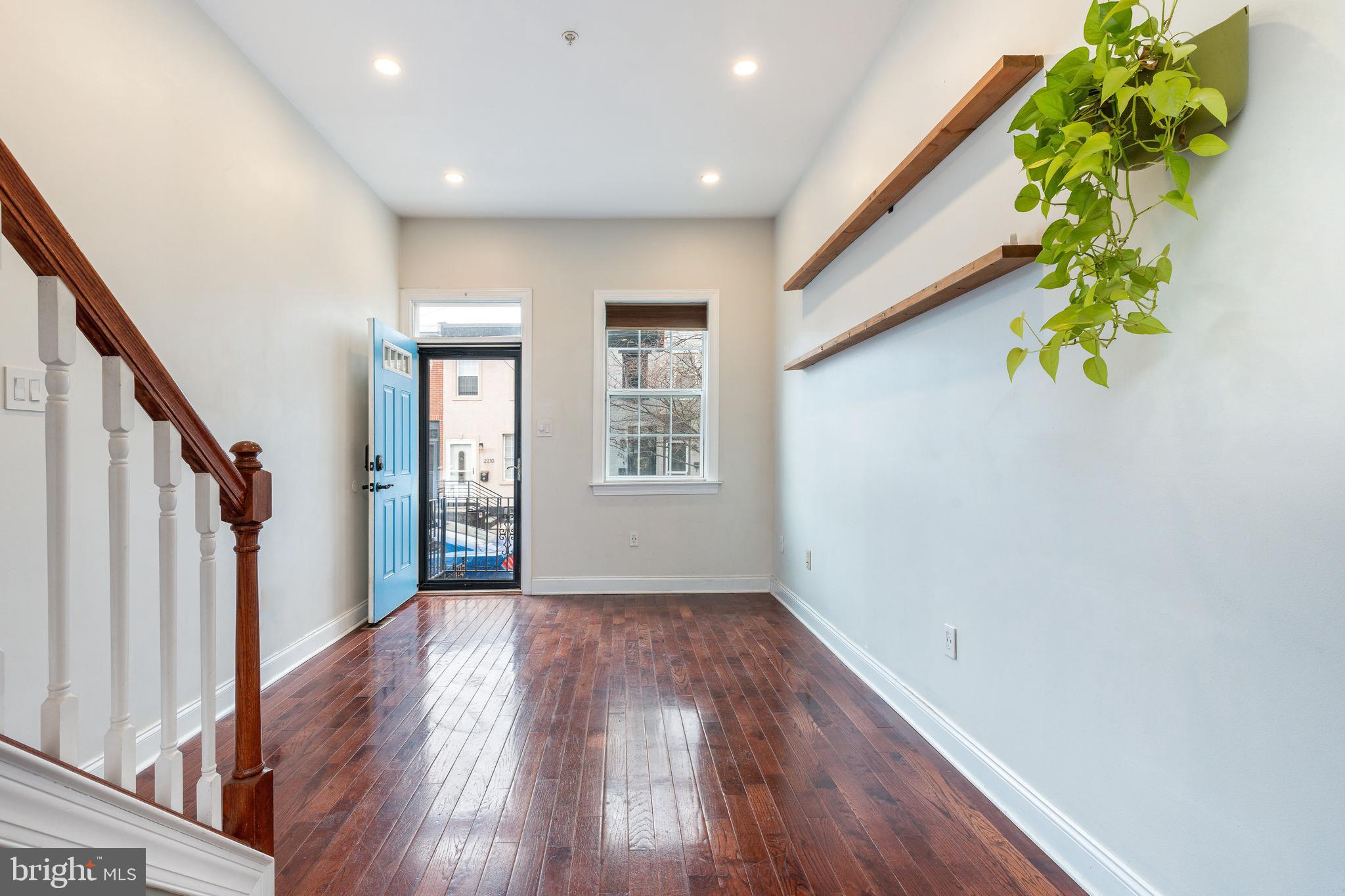 2211 ALMOND STREET