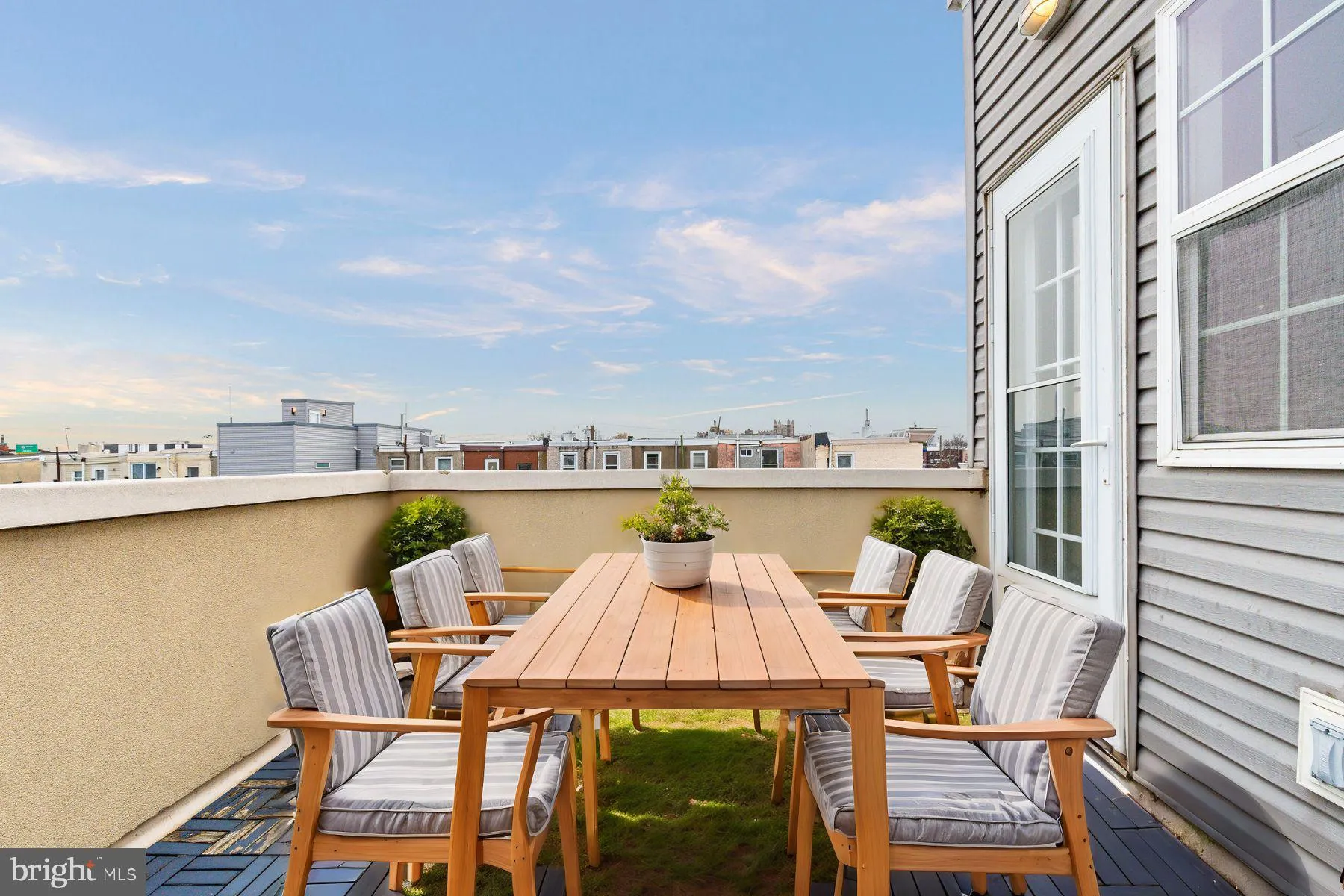 Philadelphia, Pennsylvania 19125, United States, 3 Bedrooms Bedrooms, ,3 BathroomsBathrooms,Residential,Active,9292