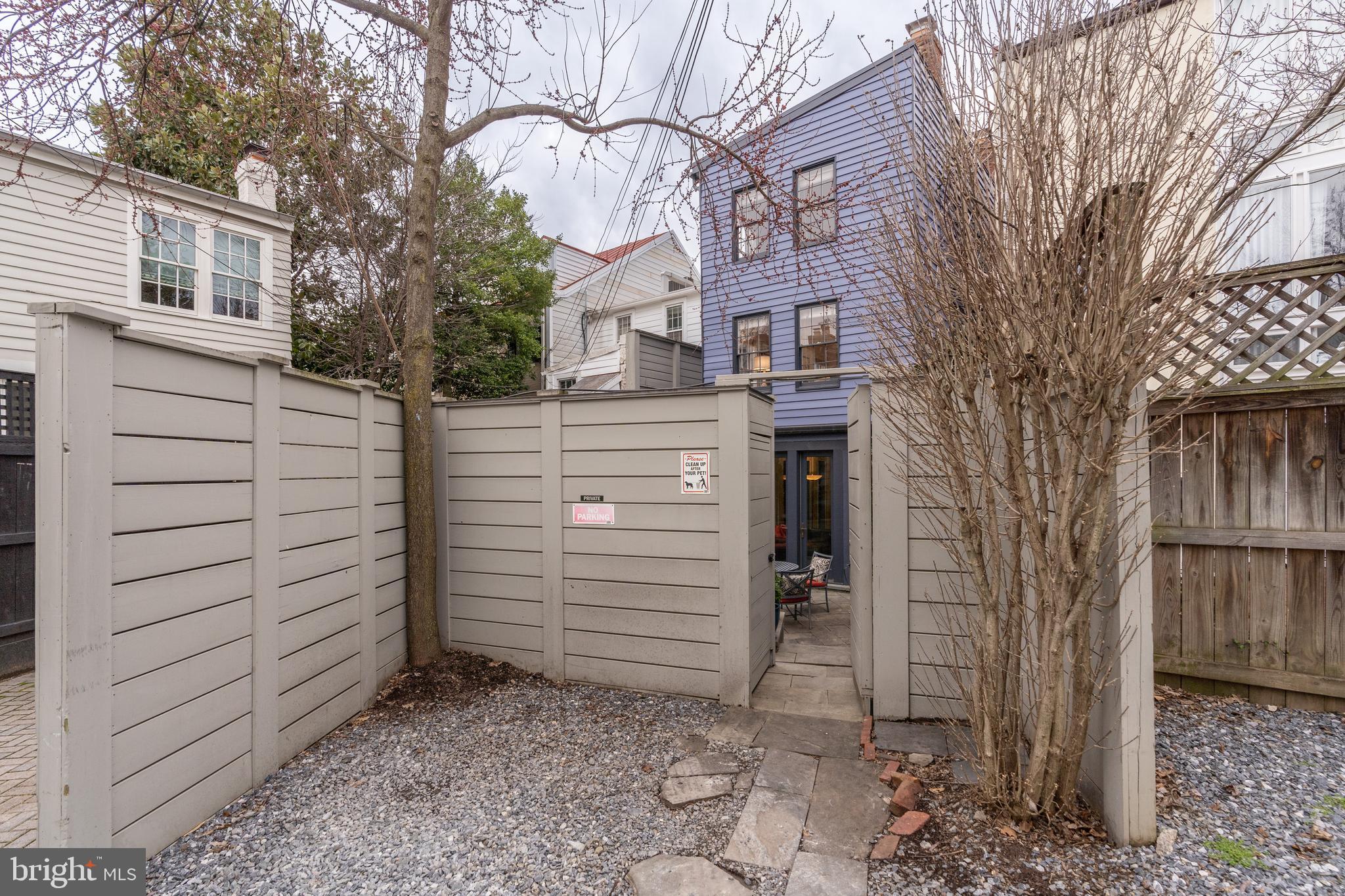 GEORGETOWN - Residential