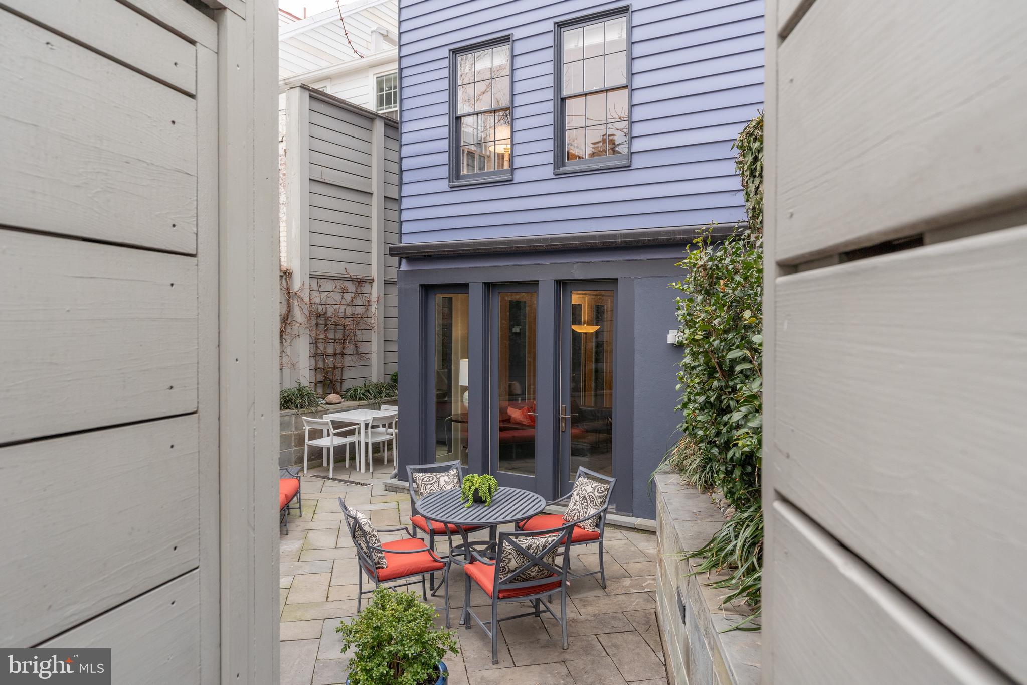 GEORGETOWN - Residential