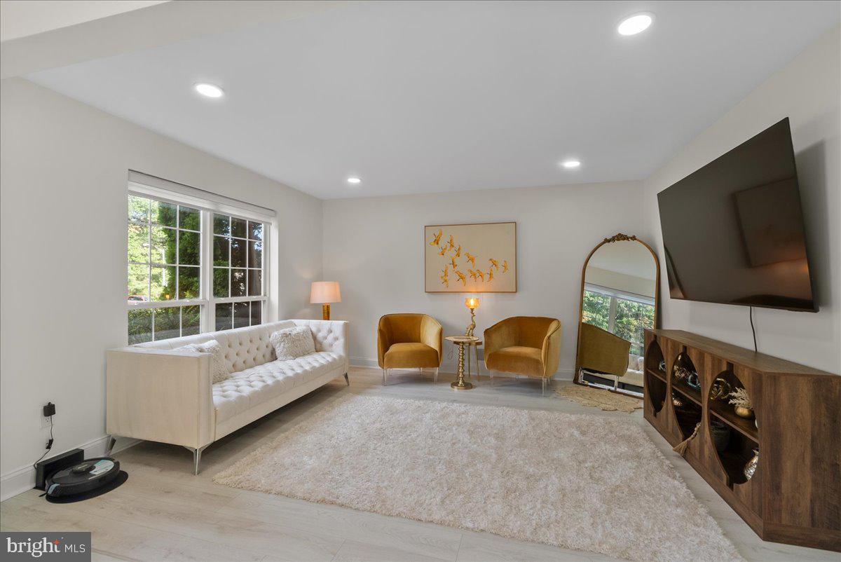 13 COTTONWOOD DRIVE
