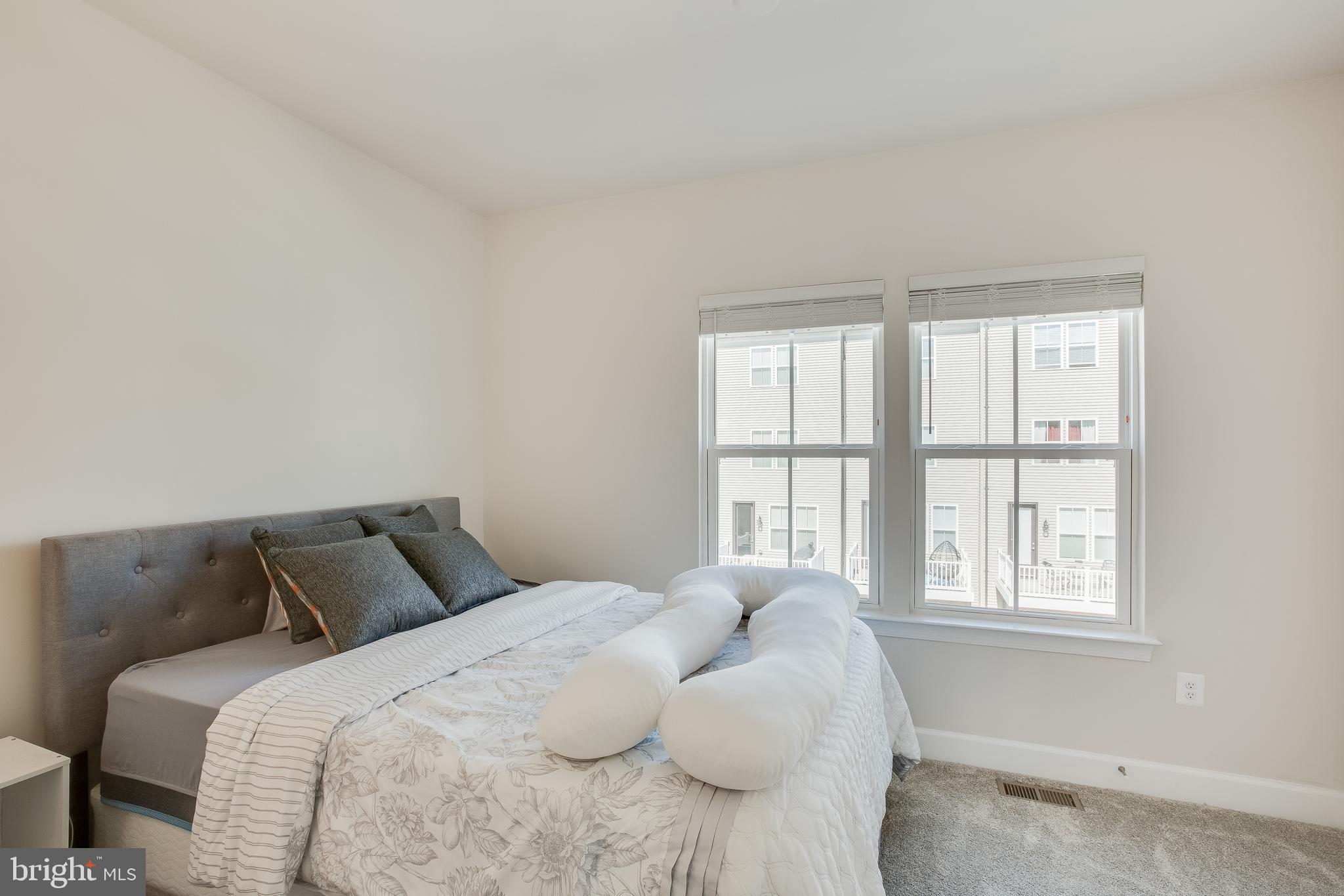 CAPITAL COURT - Residential