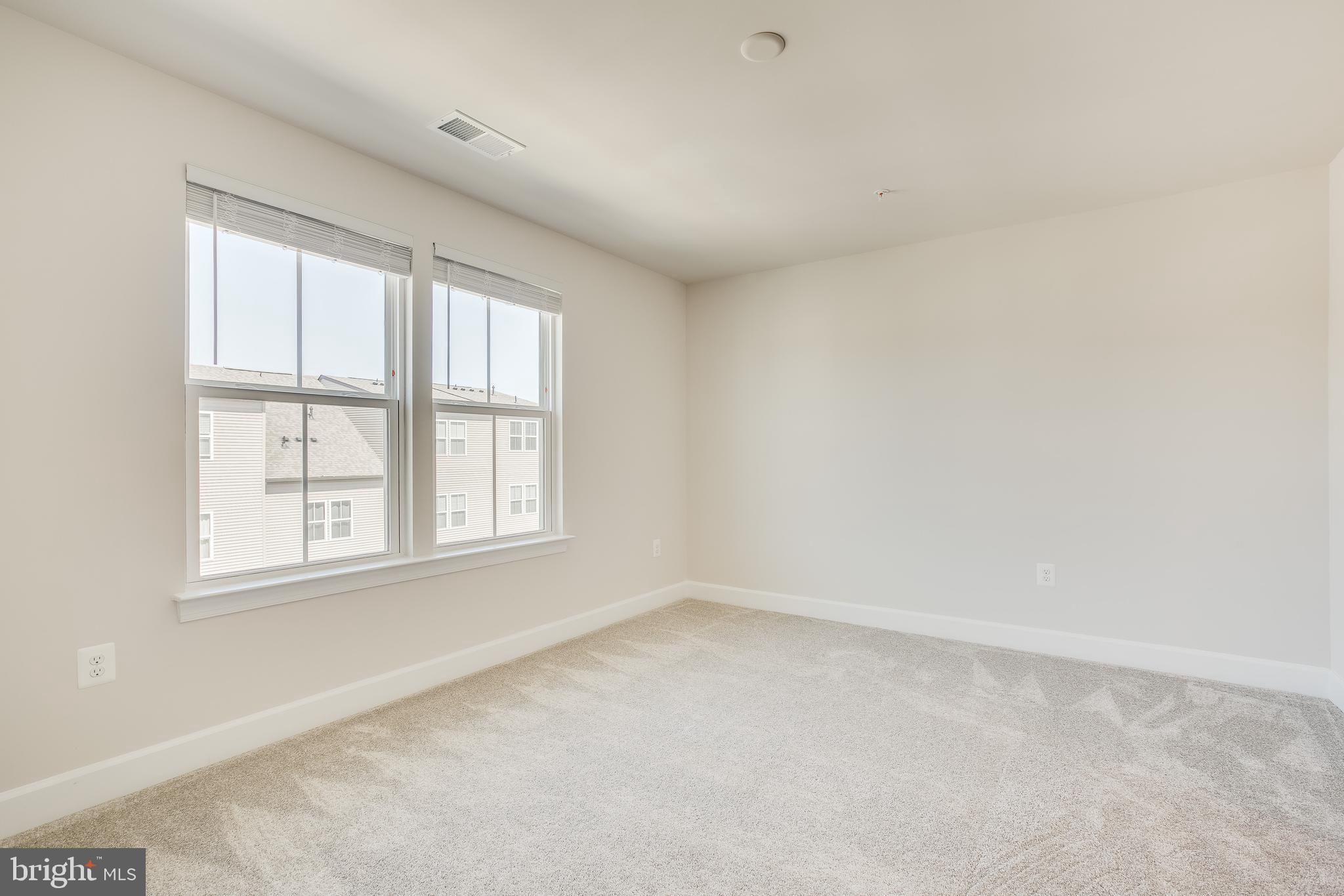 CAPITAL COURT - Residential