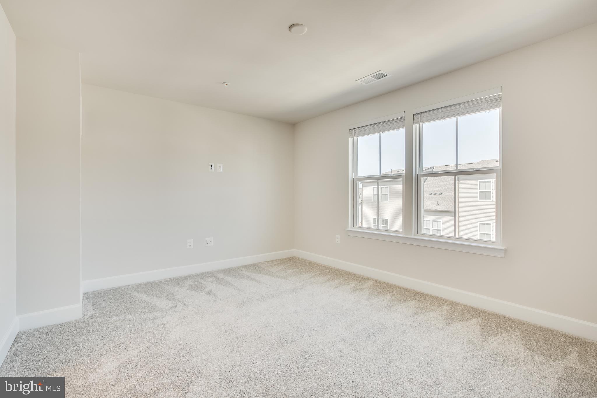 CAPITAL COURT - Residential