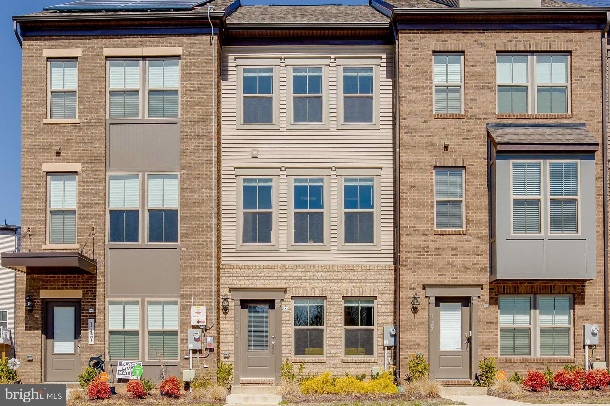 CAPITAL COURT - Residential