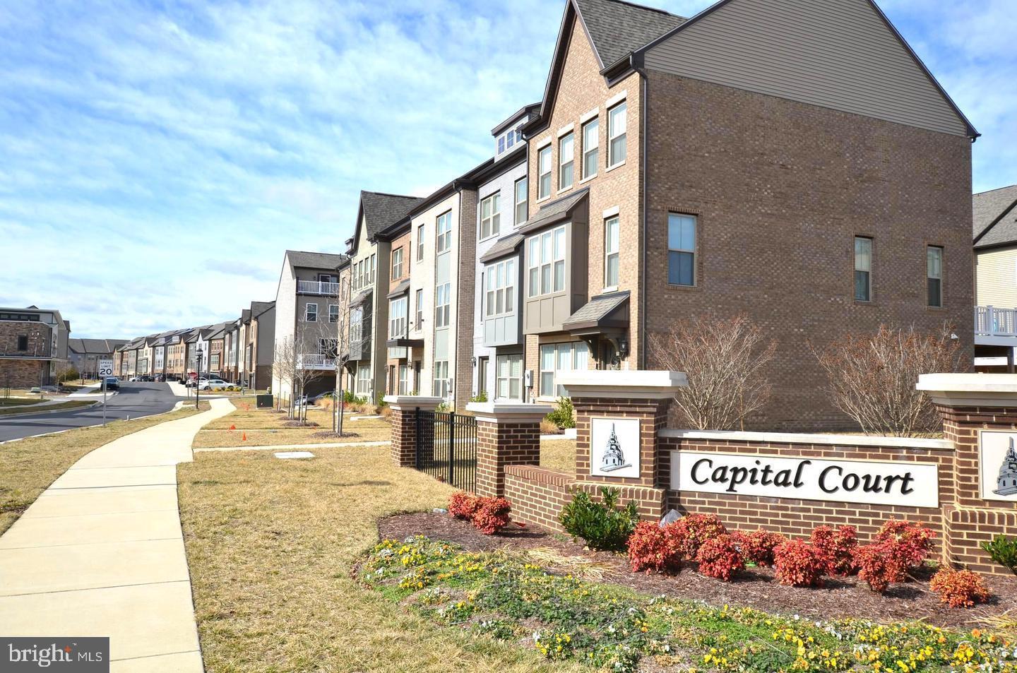 CAPITAL COURT - Residential