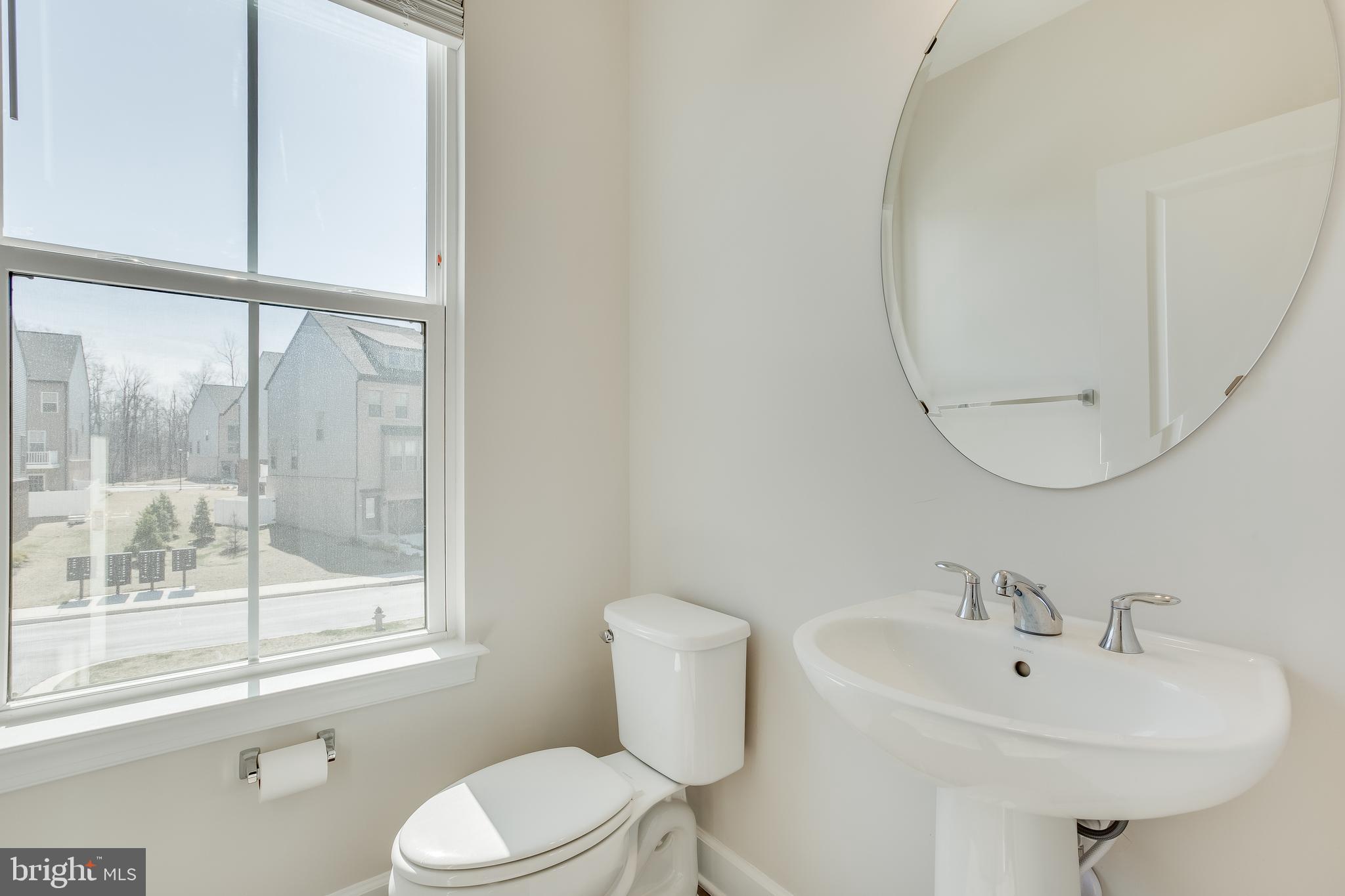 CAPITAL COURT - Residential