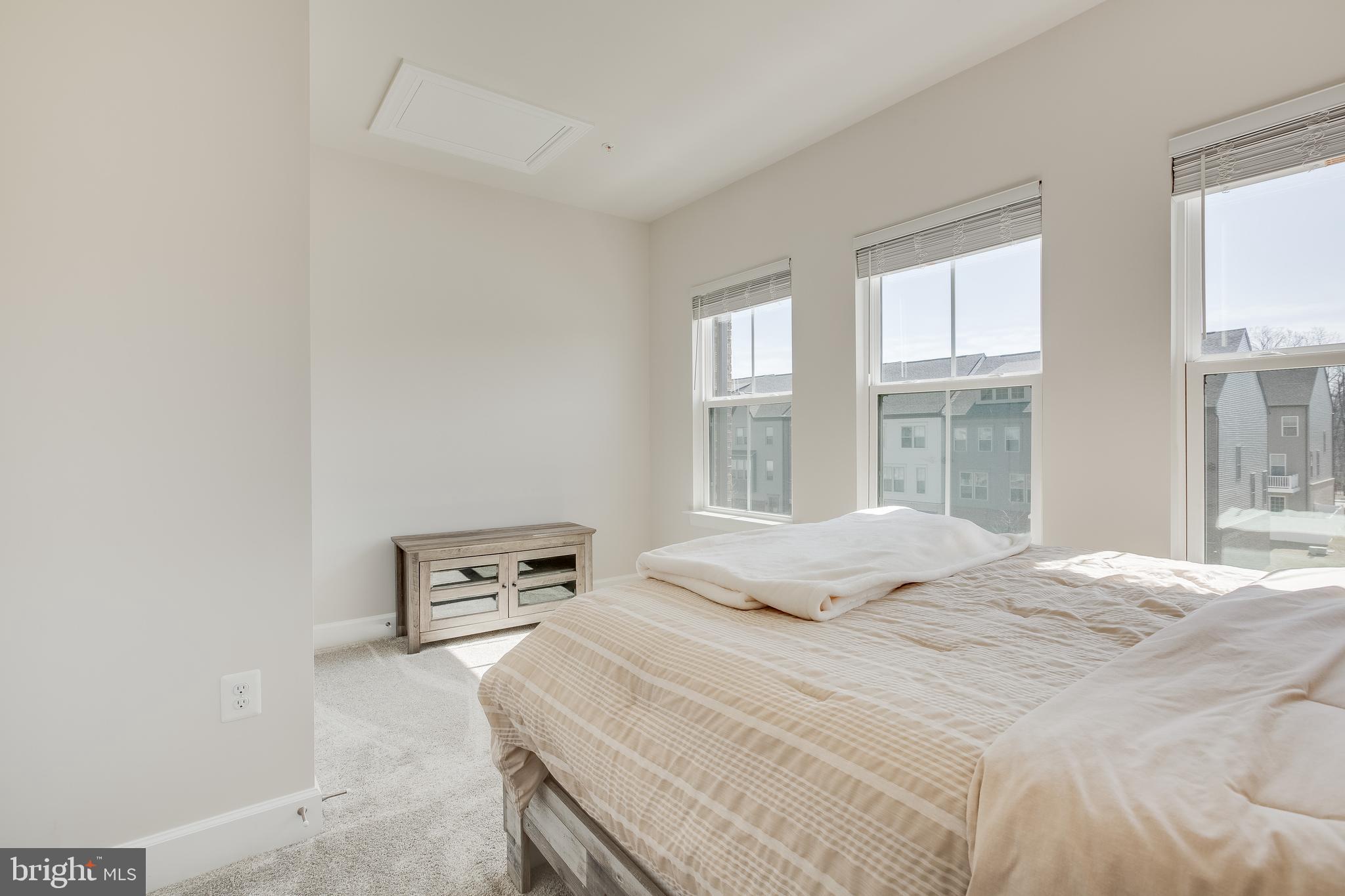 CAPITAL COURT - Residential