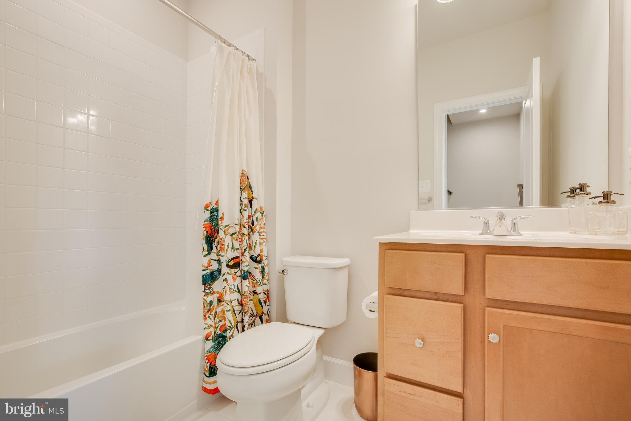 CAPITAL COURT - Residential